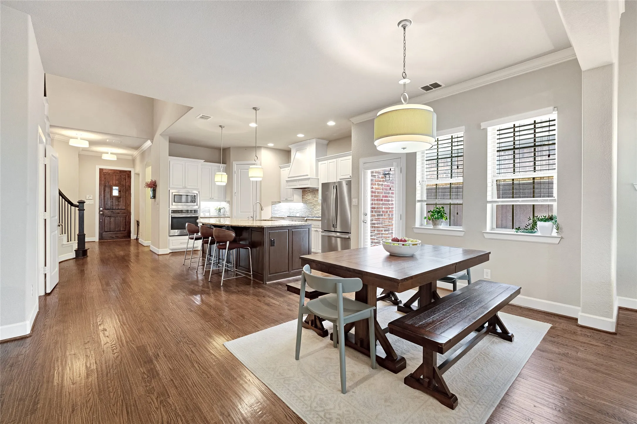 Single Family Residence For Sale in Denton County , 428 King Galloway Drive, Lewisville, Texas 75056, 3 Bedroom, 3 Bathroom, 2 Garage spaces, 2,658 Sqft, built in 2013, mls#21259061, Real Estate Agent in Lewisville, Homes For Sale in Denton county, Homes For Sale in Lewisville, Realtor in Lewisville Texas, Real Estate Brokerage Independent Realty Texas, Luminita Cordes Realtor