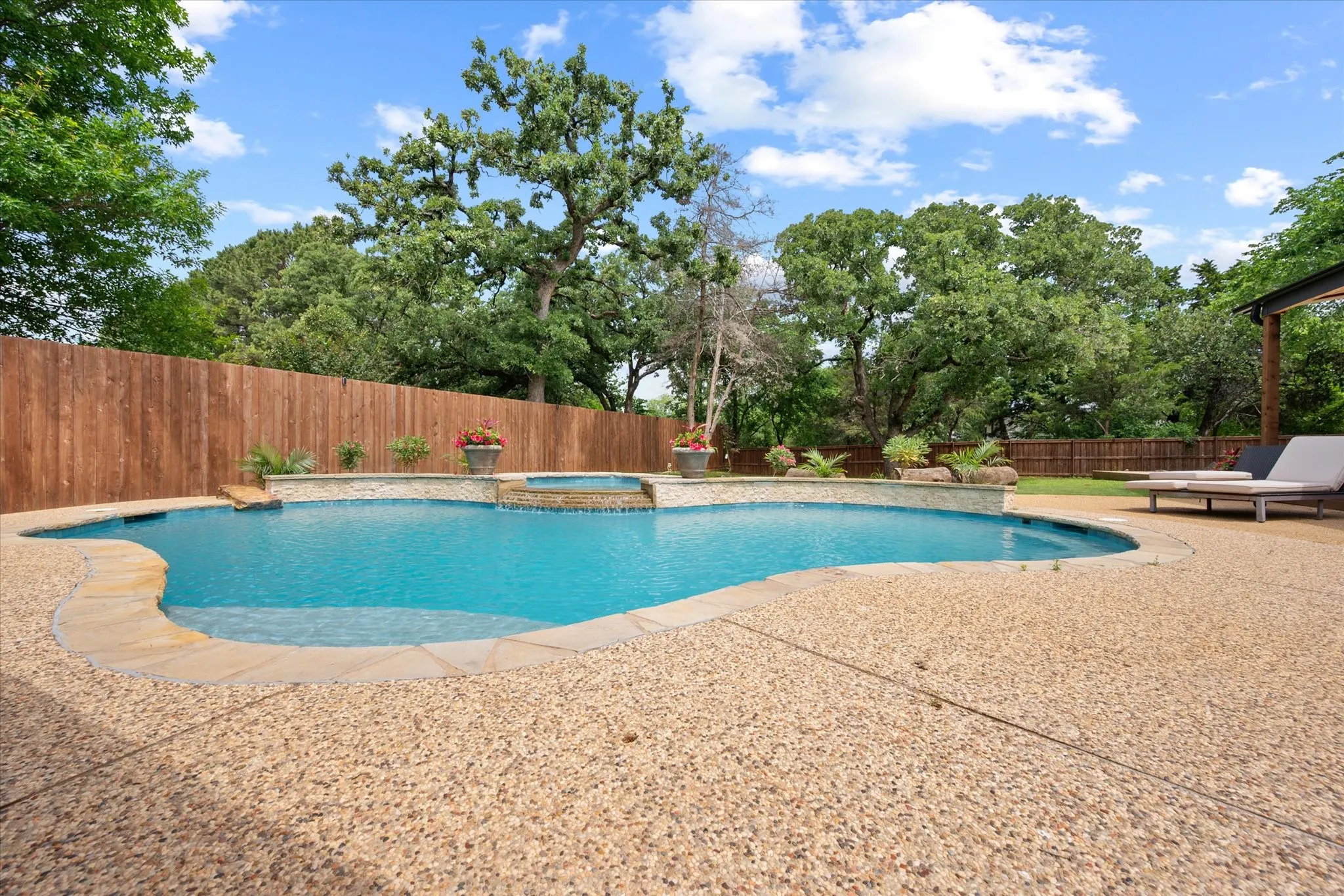 Single Family Residence For Sale in Tarrant County , 1584 Randol Mill Avenue, Southlake, Texas 76092, 4 Bedrooms, 6 Bathrooms, 2 Garage spaces, 5,355 Sqft, built in 1971, Price $2,399,000, mls#21257687, Real Estate Agent in Southlake, Homes For Sale in Tarrant county, Homes For Sale in Southlake, Realtor in Southlake Texas, Real Estate Brokerage Independent Realty Texas, Luminita Cordes Realtor