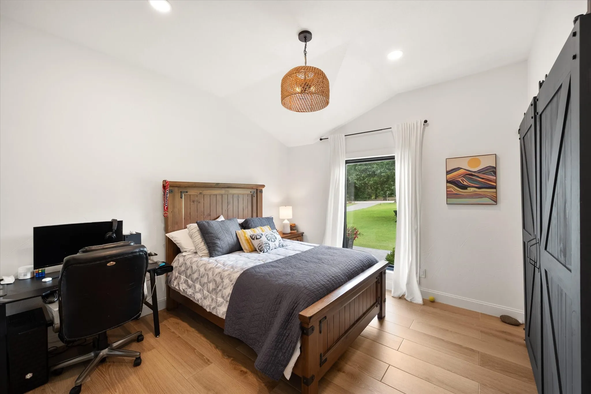 Single Family Residence For Sale in Tarrant County , 1584 Randol Mill Avenue, Southlake, Texas 76092, 4 Bedrooms, 6 Bathrooms, 2 Garage spaces, 5,355 Sqft, built in 1971, Price $2,399,000, mls#21257687, Real Estate Agent in Southlake, Homes For Sale in Tarrant county, Homes For Sale in Southlake, Realtor in Southlake Texas, Real Estate Brokerage Independent Realty Texas, Luminita Cordes Realtor