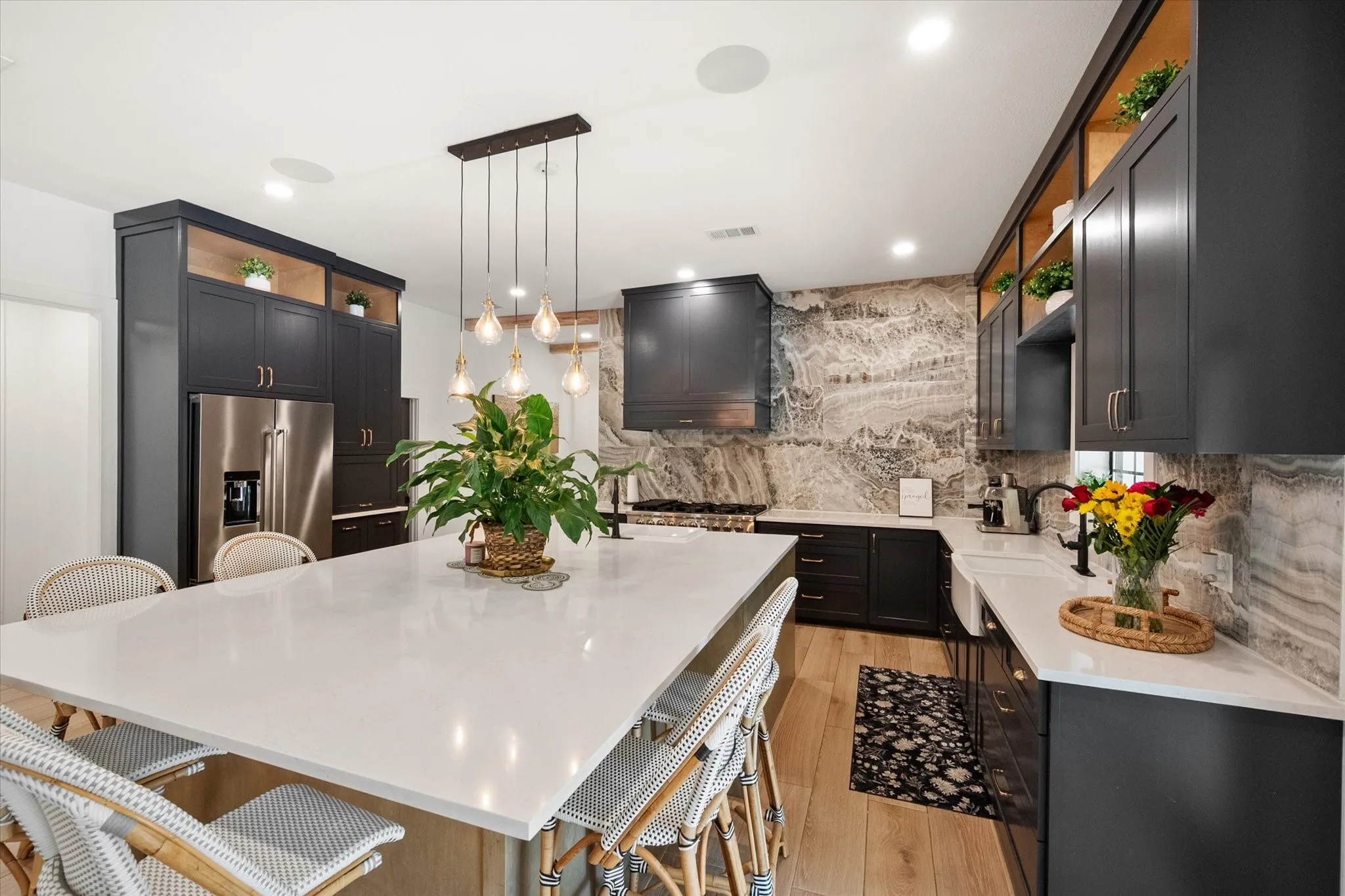 Single Family Residence For Sale in Tarrant County , 1584 Randol Mill Avenue, Southlake, Texas 76092, 4 Bedrooms, 6 Bathrooms, 2 Garage spaces, 5,355 Sqft, built in 1971, Price $2,399,000, mls#21257687, Real Estate Agent in Southlake, Homes For Sale in Tarrant county, Homes For Sale in Southlake, Realtor in Southlake Texas, Real Estate Brokerage Independent Realty Texas, Luminita Cordes Realtor