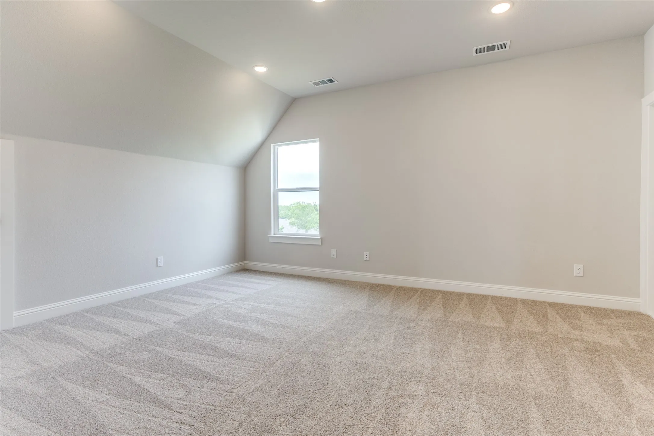 Single Family Residence For Sale in Collin County , 805 Concord Court, Nevada, Texas 75173, 4 Bedroom, 3 Bathroom, 3 Garage spaces, 3,027 Sqft, built in 2023, mls#21270080, Real Estate Agent in Nevada, Homes For Sale in Collin county, Homes For Sale in Nevada, Realtor in Nevada Texas, Real Estate Brokerage Independent Realty Texas, Luminita Cordes Realtor