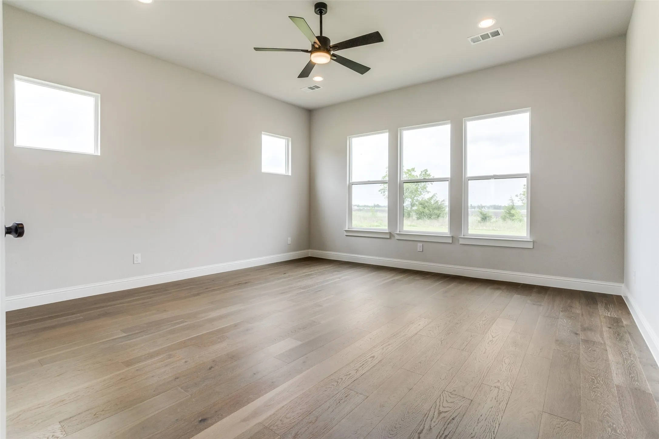 Single Family Residence For Sale in Collin County , 805 Concord Court, Nevada, Texas 75173, 4 Bedroom, 3 Bathroom, 3 Garage spaces, 3,027 Sqft, built in 2023, mls#21270080, Real Estate Agent in Nevada, Homes For Sale in Collin county, Homes For Sale in Nevada, Realtor in Nevada Texas, Real Estate Brokerage Independent Realty Texas, Luminita Cordes Realtor