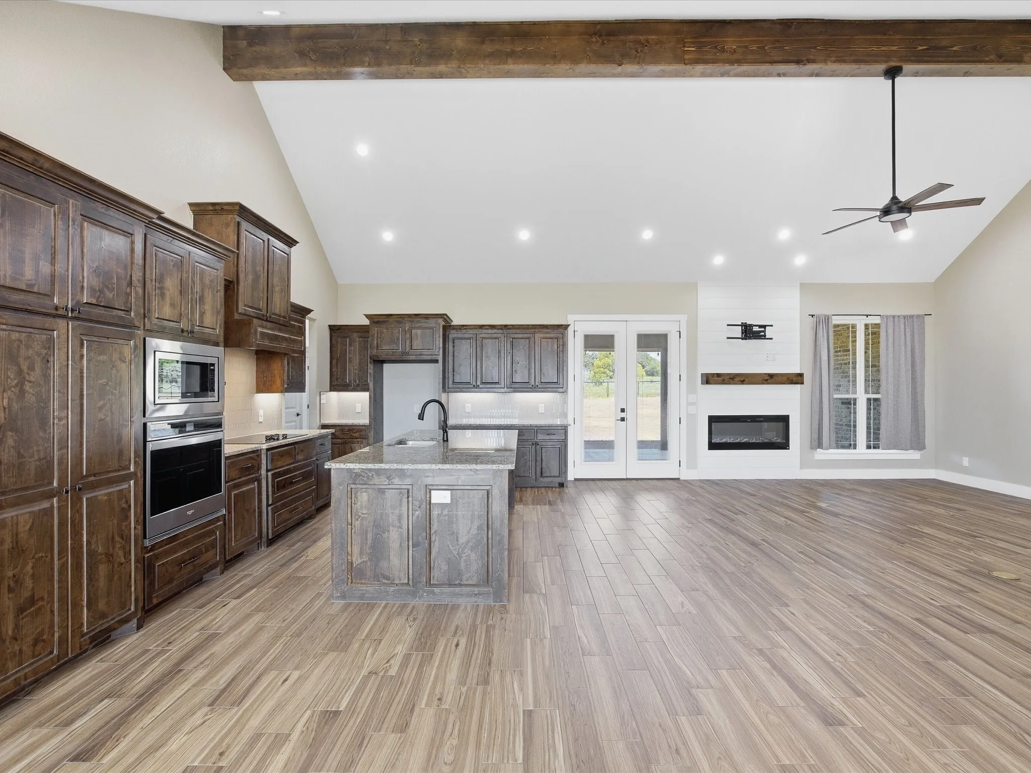 Single Family Residence For Sale in Wise County , 105 Carls Court, Boyd, Texas 76023, 3 Bedrooms, 3 Bathrooms, 2 Garage spaces, 2,450 Sqft, built in 2022, Price $515,000, mls#21265716, Real Estate Agent in Boyd, Homes For Sale in Wise county, Homes For Sale in Boyd, Realtor in Boyd Texas, Real Estate Brokerage Independent Realty Texas, Luminita Cordes Realtor