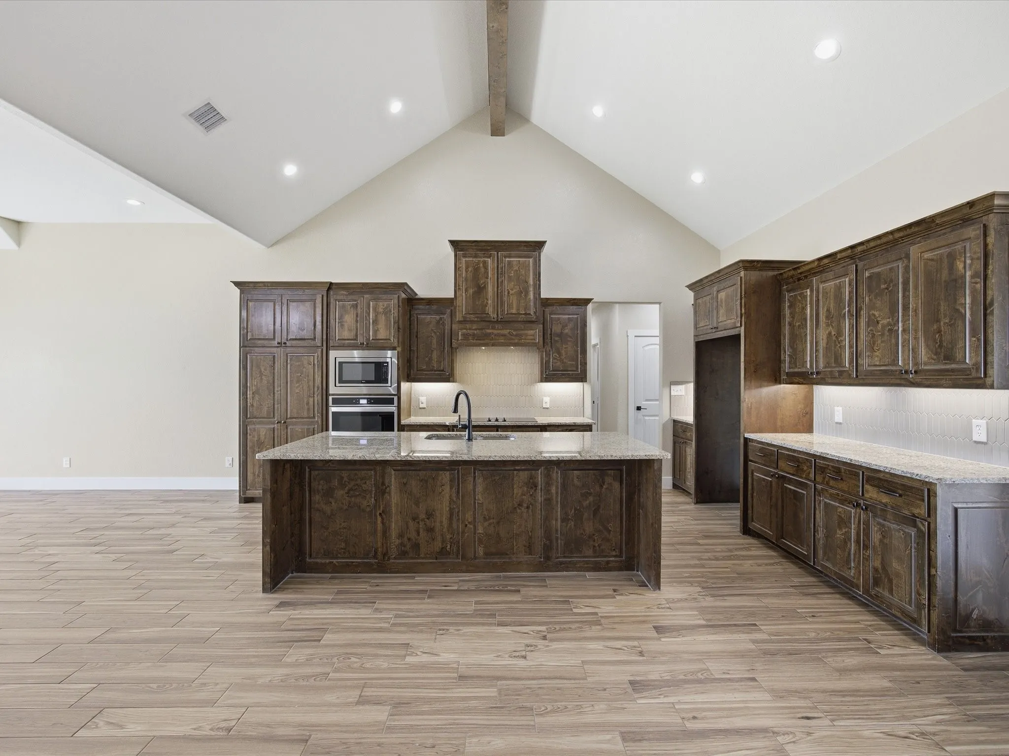Single Family Residence For Sale in Wise County , 105 Carls Court, Boyd, Texas 76023, 3 Bedrooms, 3 Bathrooms, 2 Garage spaces, 2,450 Sqft, built in 2022, Price $515,000, mls#21265716, Real Estate Agent in Boyd, Homes For Sale in Wise county, Homes For Sale in Boyd, Realtor in Boyd Texas, Real Estate Brokerage Independent Realty Texas, Luminita Cordes Realtor