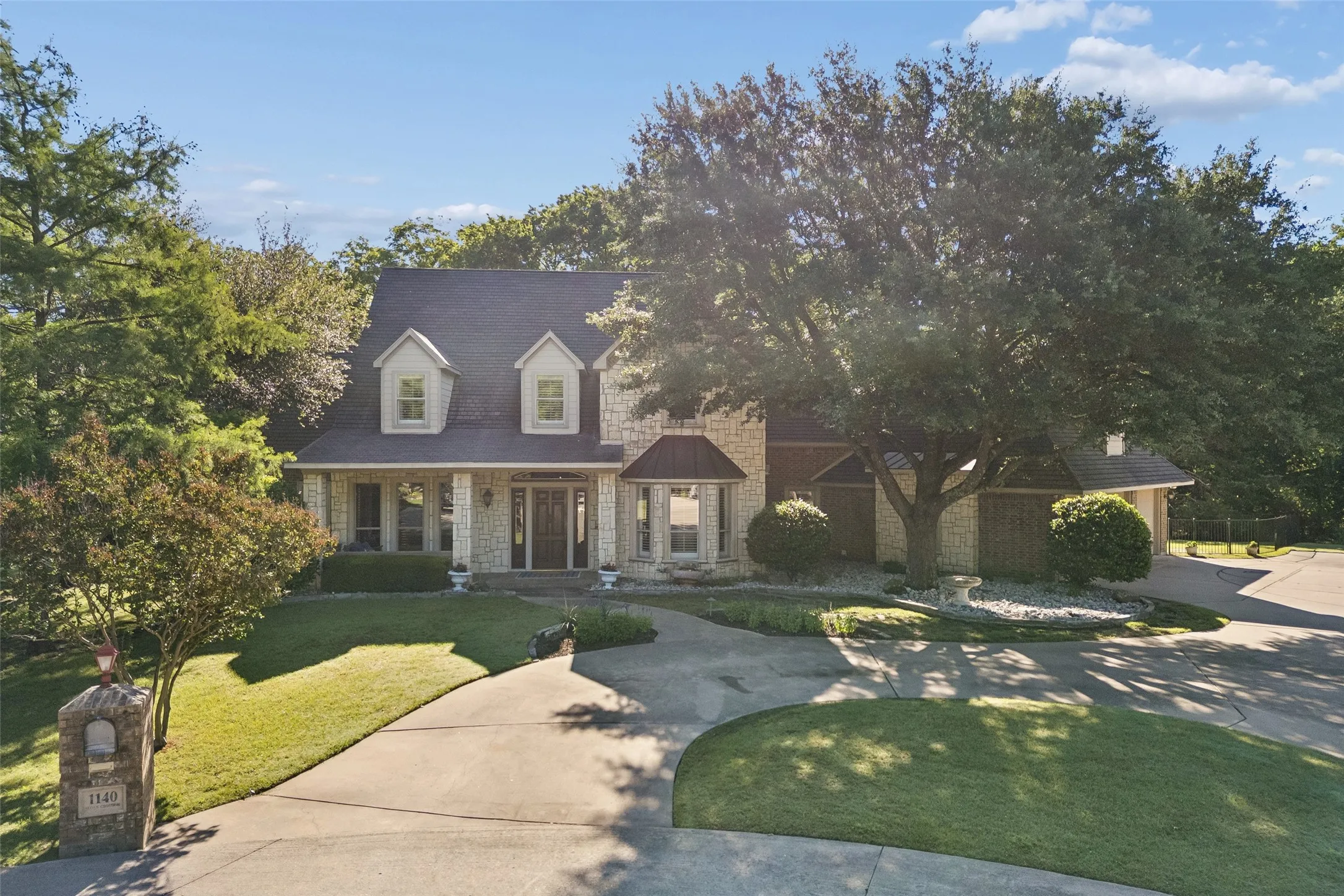Single Family Residence For Sale in Collin County , 1140 Sloan Crossing, Fairview, Texas 75069, 4 Bedroom, 6 Bathroom, 4 Garage spaces, 5,258 Sqft, built in 1998, mls#21270088, Real Estate Agent in Fairview, Homes For Sale in Collin county, Homes For Sale in Fairview, Realtor in Fairview Texas, Real Estate Brokerage Independent Realty Texas, Luminita Cordes Realtor