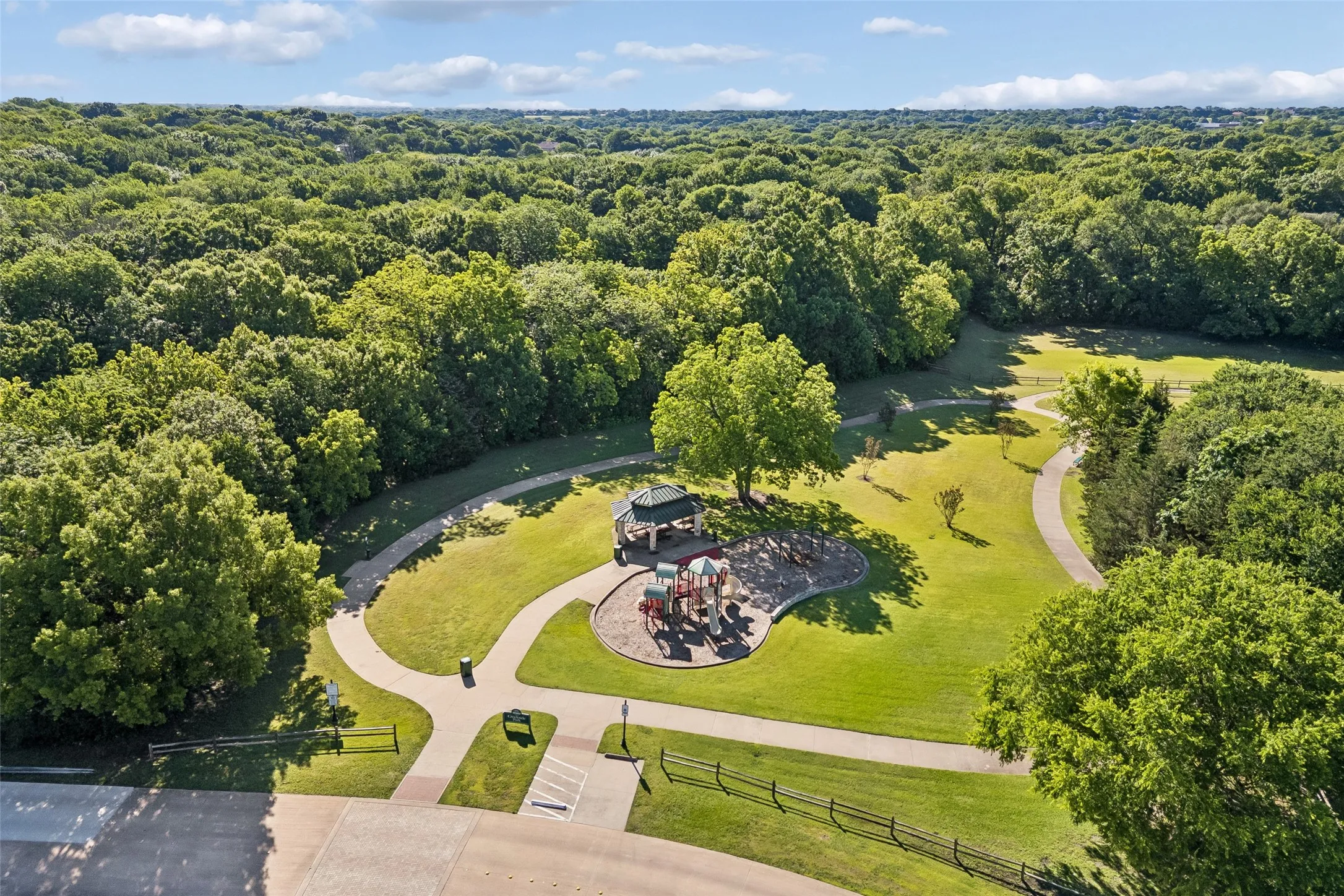Single Family Residence For Sale in Collin County , 1140 Sloan Crossing, Fairview, Texas 75069, 4 Bedroom, 6 Bathroom, 4 Garage spaces, 5,258 Sqft, built in 1998, mls#21270088, Real Estate Agent in Fairview, Homes For Sale in Collin county, Homes For Sale in Fairview, Realtor in Fairview Texas, Real Estate Brokerage Independent Realty Texas, Luminita Cordes Realtor