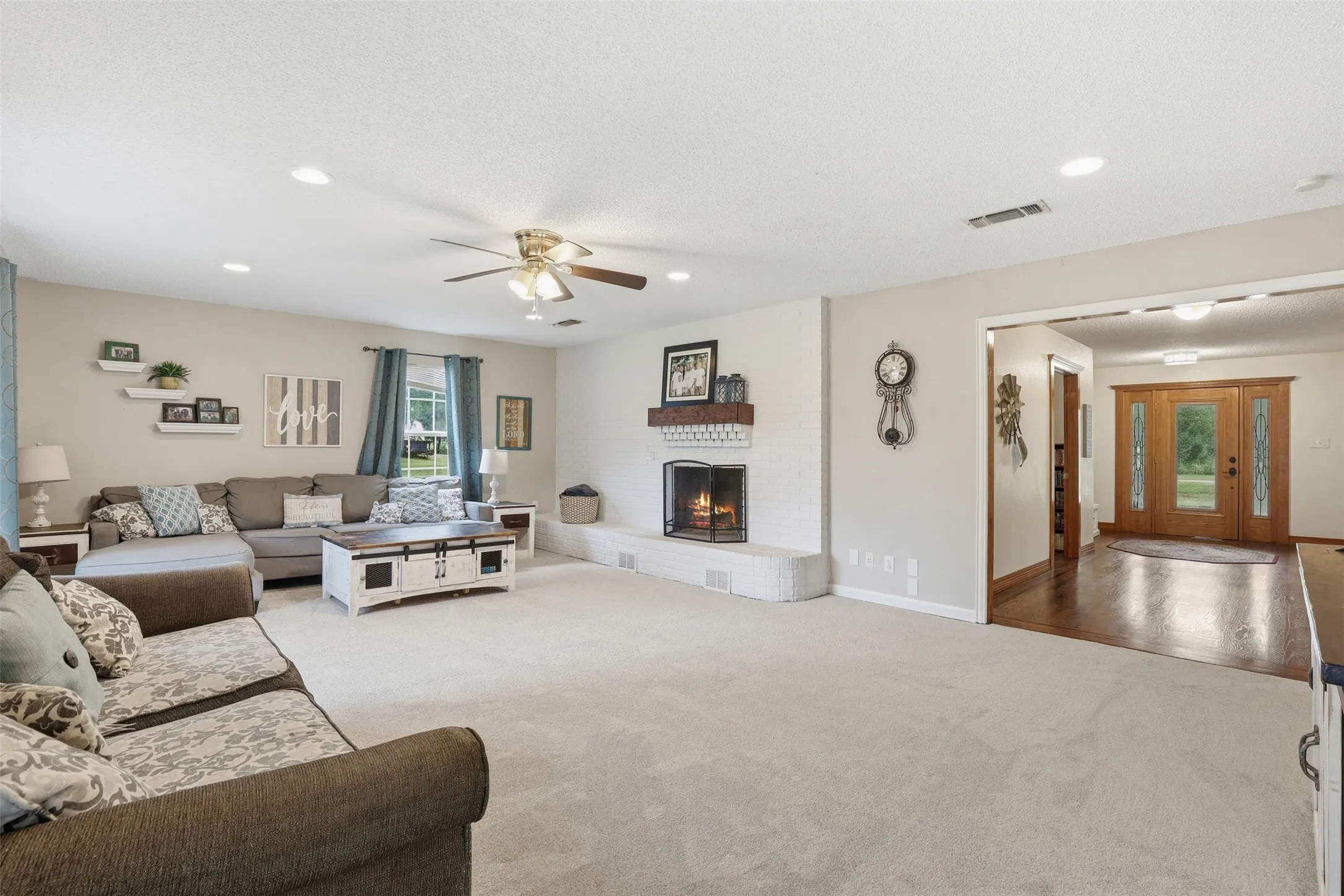 Single Family Residence For Sale in Parker County , 288 Sanders Road, Weatherford, Texas 76087, 4 Bedroom, 4 Bathroom, Garage spaces, 3,620 Sqft, built in 1987, mls#21253479, Real Estate Agent in Weatherford, Homes For Sale in Parker county, Homes For Sale in Weatherford, Realtor in Weatherford Texas, Real Estate Brokerage Independent Realty Texas, Luminita Cordes Realtor