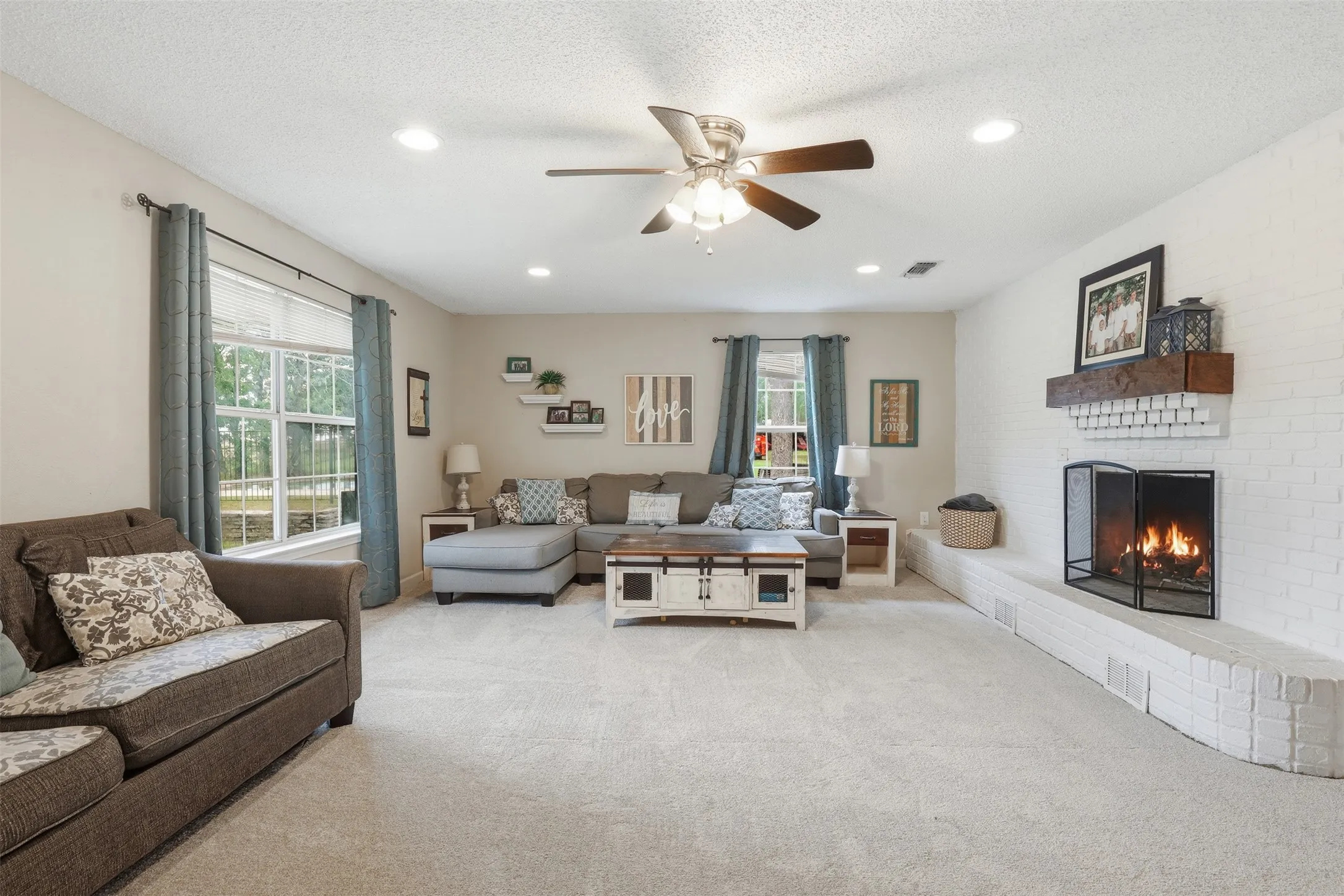 Single Family Residence For Sale in Parker County , 288 Sanders Road, Weatherford, Texas 76087, 4 Bedroom, 4 Bathroom, Garage spaces, 3,620 Sqft, built in 1987, mls#21253479, Real Estate Agent in Weatherford, Homes For Sale in Parker county, Homes For Sale in Weatherford, Realtor in Weatherford Texas, Real Estate Brokerage Independent Realty Texas, Luminita Cordes Realtor