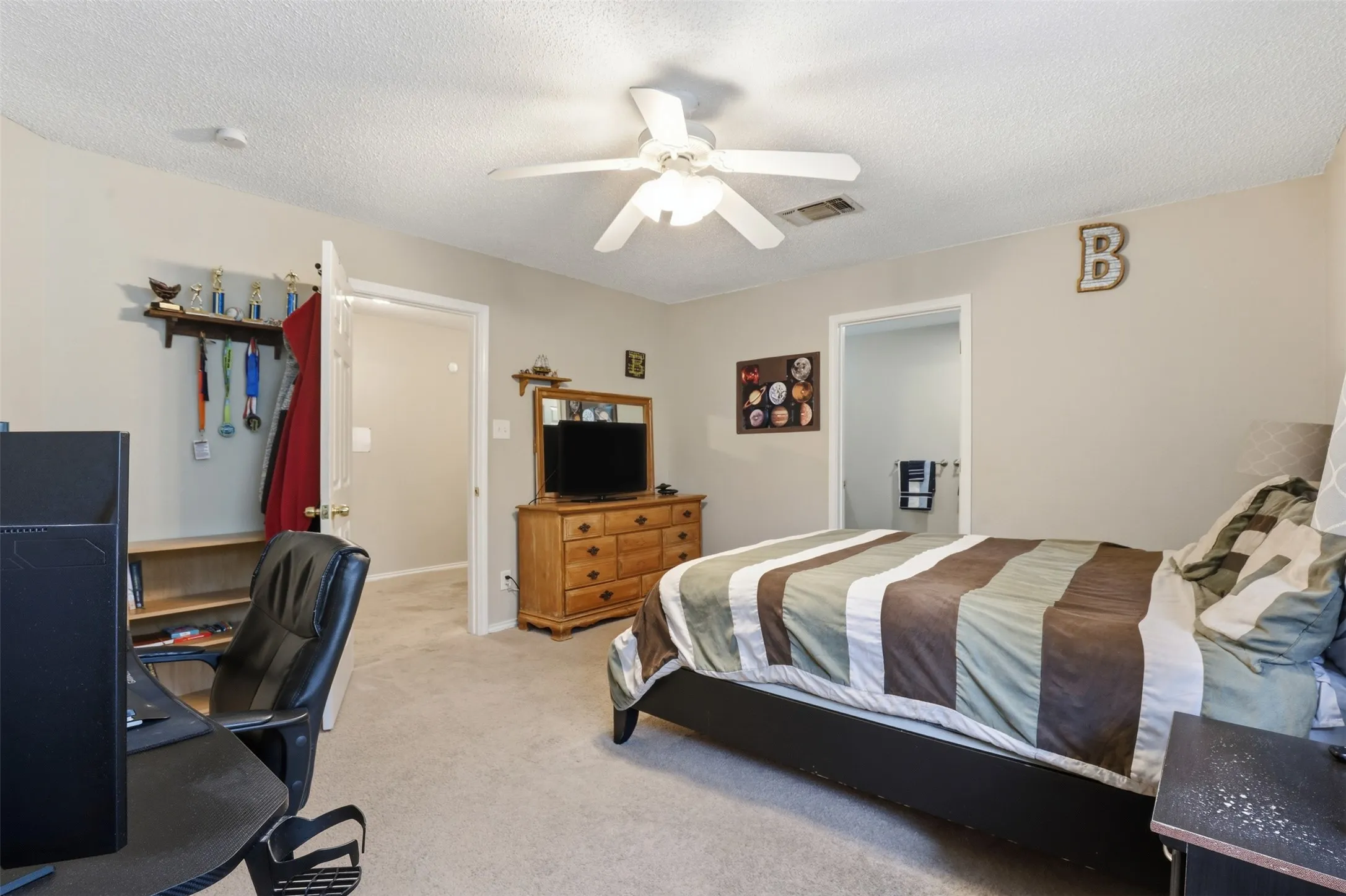 Single Family Residence For Sale in Parker County , 288 Sanders Road, Weatherford, Texas 76087, 4 Bedroom, 4 Bathroom, Garage spaces, 3,620 Sqft, built in 1987, mls#21253479, Real Estate Agent in Weatherford, Homes For Sale in Parker county, Homes For Sale in Weatherford, Realtor in Weatherford Texas, Real Estate Brokerage Independent Realty Texas, Luminita Cordes Realtor