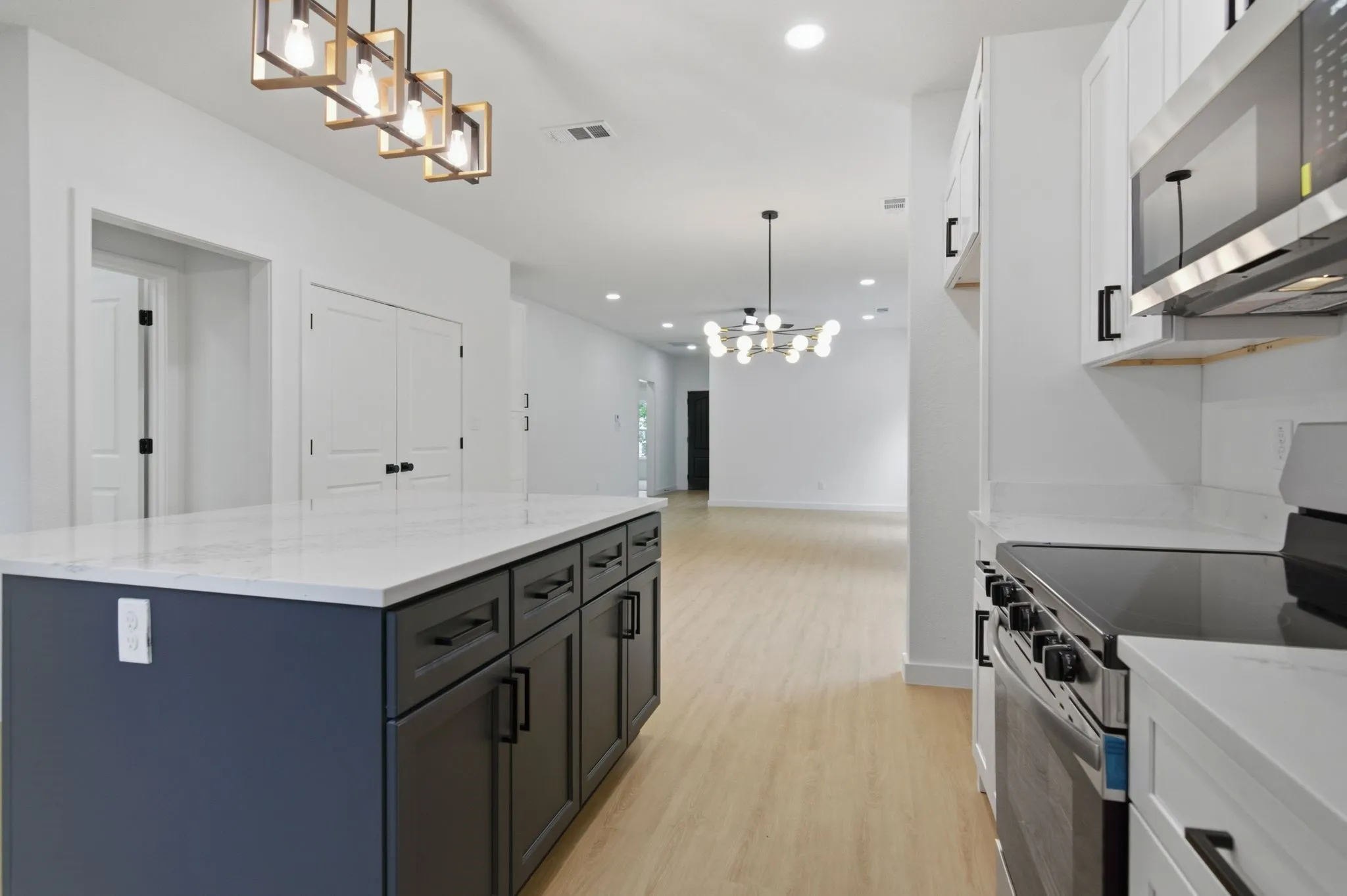 Single Family Residence For Sale in Tarrant County , 1228 E Tucker Street, Fort Worth, Texas 76104, 3 Bedrooms, 2 Bathrooms, Garage spaces, 1,500 Sqft, built in 2026, Price $300,000, mls#21270133, Real Estate Agent in Fort Worth, Homes For Sale in Tarrant county, Homes For Sale in Fort Worth, Realtor in Fort Worth Texas, Real Estate Brokerage Independent Realty Texas, Luminita Cordes Realtor