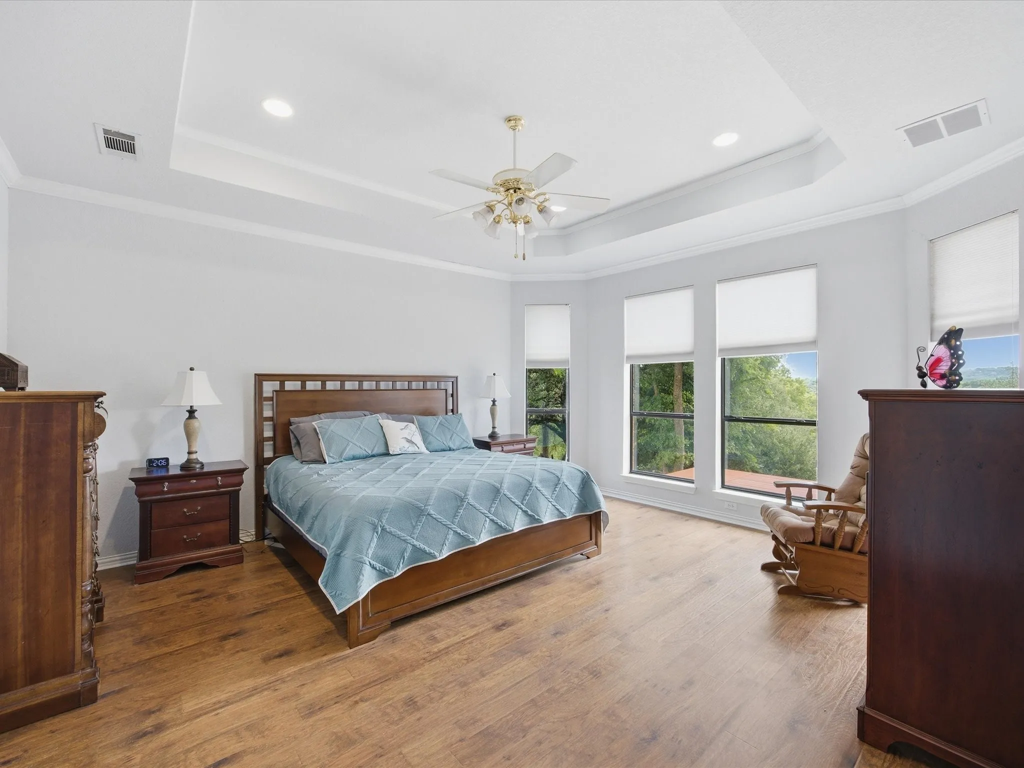 Single Family Residence For Sale in Hood County , 10106 Ravenswood Road, Granbury, Texas 76049, 4 Bedroom, 3 Bathroom, 3 Garage spaces, 2,690 Sqft, built in 1996, Price $595,000, mls#21268532, Real Estate Agent in Granbury, Homes For Sale in Hood county, Homes For Sale in Granbury, Realtor in Granbury Texas, Real Estate Brokerage Independent Realty Texas, Luminita Cordes Realtor
