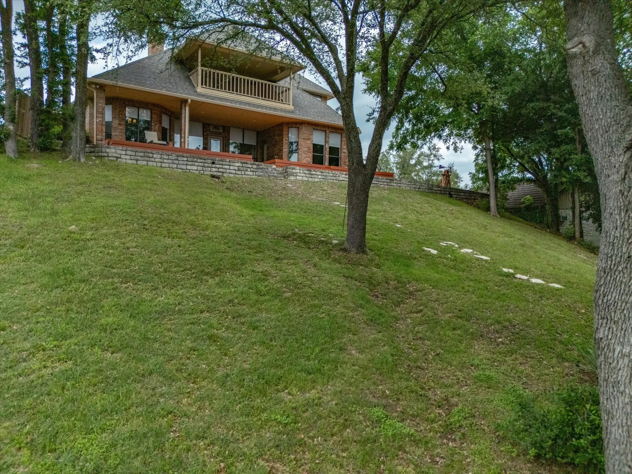 Single Family Residence For Sale in Hood County , 10106 Ravenswood Road, Granbury, Texas 76049, 4 Bedroom, 3 Bathroom, 3 Garage spaces, 2,690 Sqft, built in 1996, Price $595,000, mls#21268532, Real Estate Agent in Granbury, Homes For Sale in Hood county, Homes For Sale in Granbury, Realtor in Granbury Texas, Real Estate Brokerage Independent Realty Texas, Luminita Cordes Realtor