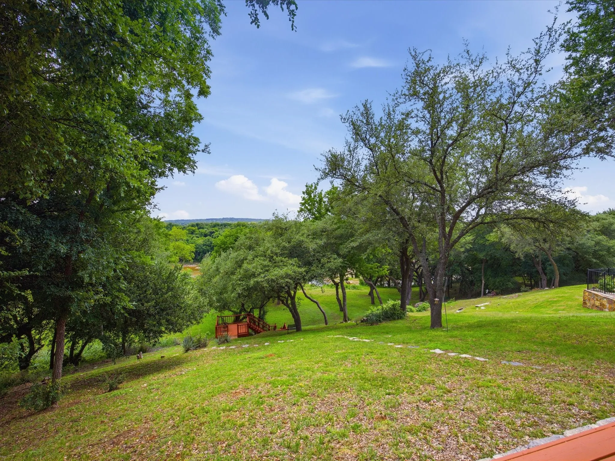 Single Family Residence For Sale in Hood County , 10106 Ravenswood Road, Granbury, Texas 76049, 4 Bedroom, 3 Bathroom, 3 Garage spaces, 2,690 Sqft, built in 1996, Price $595,000, mls#21268532, Real Estate Agent in Granbury, Homes For Sale in Hood county, Homes For Sale in Granbury, Realtor in Granbury Texas, Real Estate Brokerage Independent Realty Texas, Luminita Cordes Realtor
