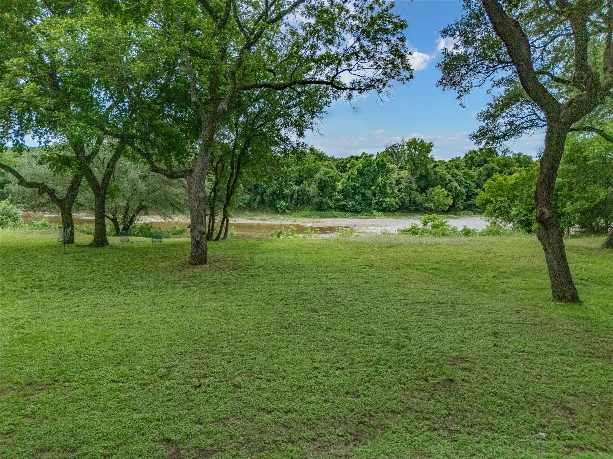 Single Family Residence For Sale in Hood County , 10106 Ravenswood Road, Granbury, Texas 76049, 4 Bedroom, 3 Bathroom, 3 Garage spaces, 2,690 Sqft, built in 1996, Price $595,000, mls#21268532, Real Estate Agent in Granbury, Homes For Sale in Hood county, Homes For Sale in Granbury, Realtor in Granbury Texas, Real Estate Brokerage Independent Realty Texas, Luminita Cordes Realtor