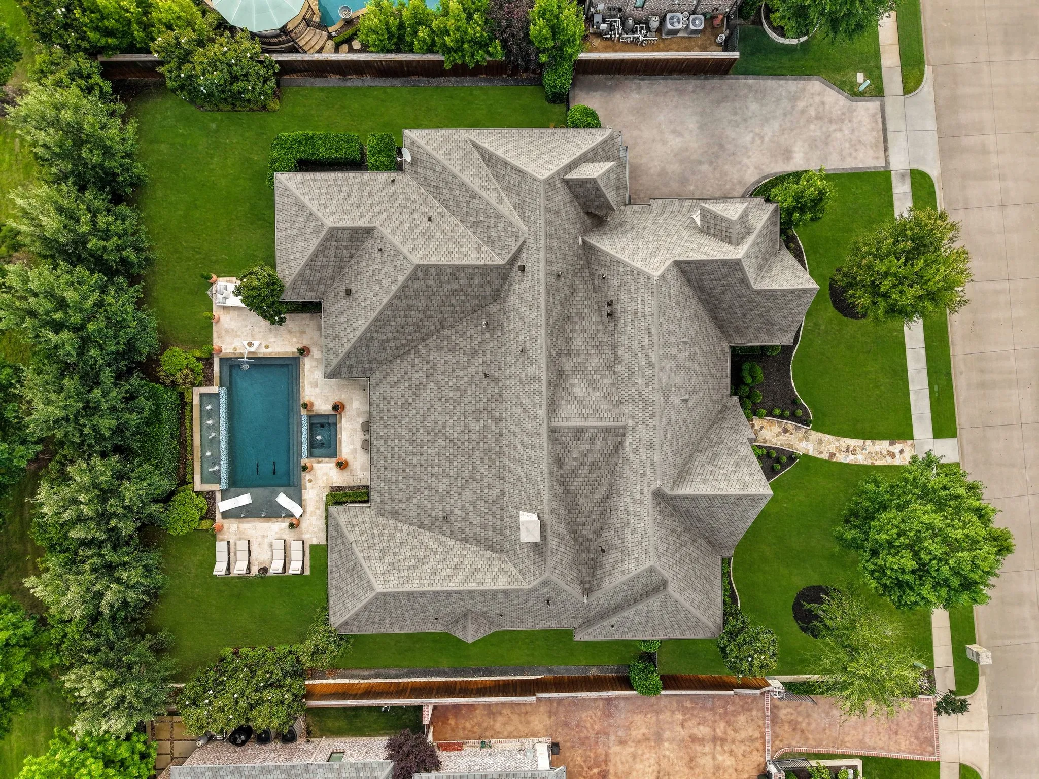 Single Family Residence For Sale in Collin County , 6404 Drawbridge Lane, Plano, Texas 75024, 4 Bedroom, 5 Bathroom, 3 Garage spaces, 5,407 Sqft, built in 2016, mls#21269063, Real Estate Agent in Plano, Homes For Sale in Collin county, Homes For Sale in Plano, Realtor in Plano Texas, Real Estate Brokerage Independent Realty Texas, Luminita Cordes Realtor
