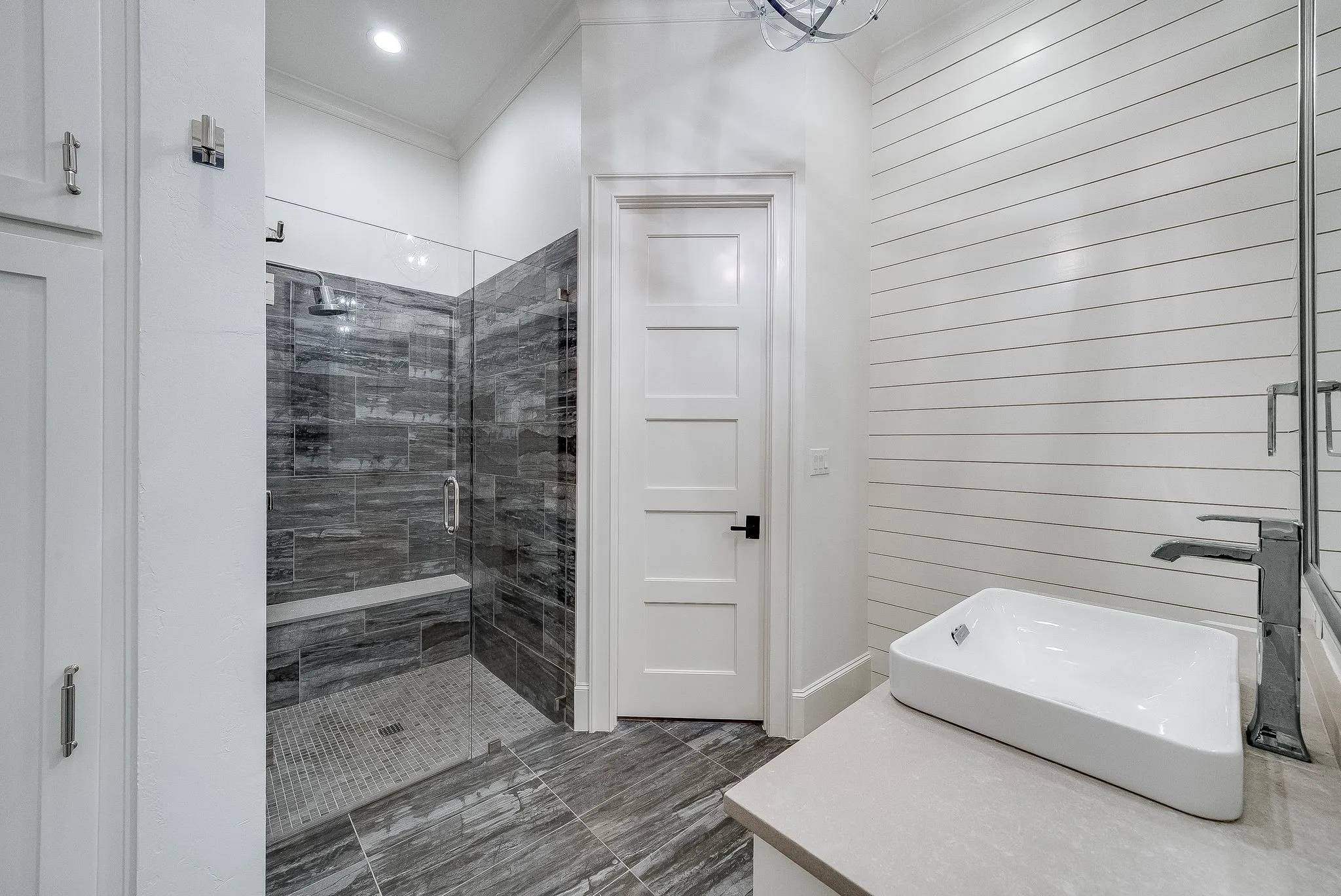 Single Family Residence For Sale in Collin County , 6404 Drawbridge Lane, Plano, Texas 75024, 4 Bedroom, 5 Bathroom, 3 Garage spaces, 5,407 Sqft, built in 2016, mls#21269063, Real Estate Agent in Plano, Homes For Sale in Collin county, Homes For Sale in Plano, Realtor in Plano Texas, Real Estate Brokerage Independent Realty Texas, Luminita Cordes Realtor