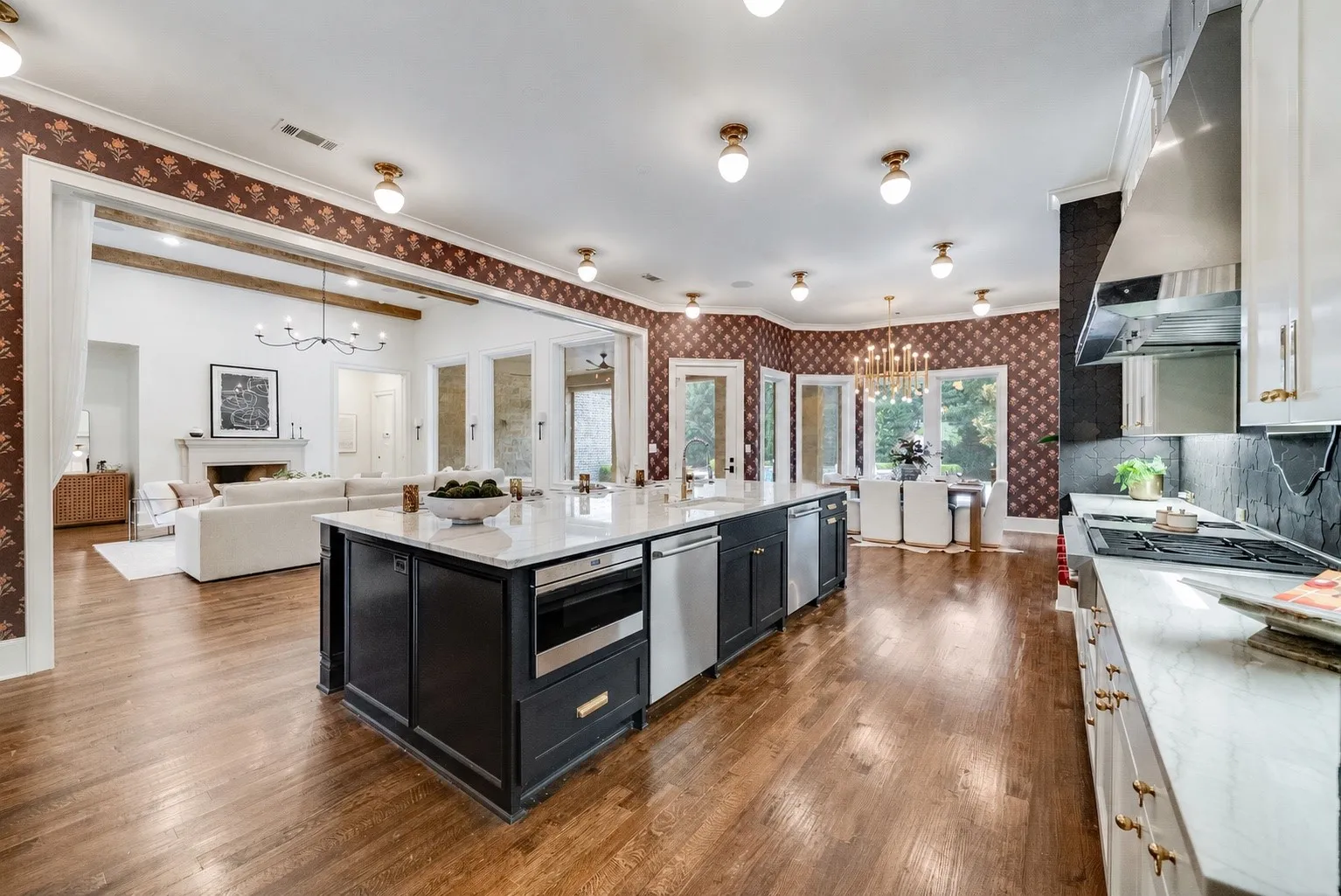 Single Family Residence For Sale in Collin County , 6404 Drawbridge Lane, Plano, Texas 75024, 4 Bedroom, 5 Bathroom, 3 Garage spaces, 5,407 Sqft, built in 2016, mls#21269063, Real Estate Agent in Plano, Homes For Sale in Collin county, Homes For Sale in Plano, Realtor in Plano Texas, Real Estate Brokerage Independent Realty Texas, Luminita Cordes Realtor