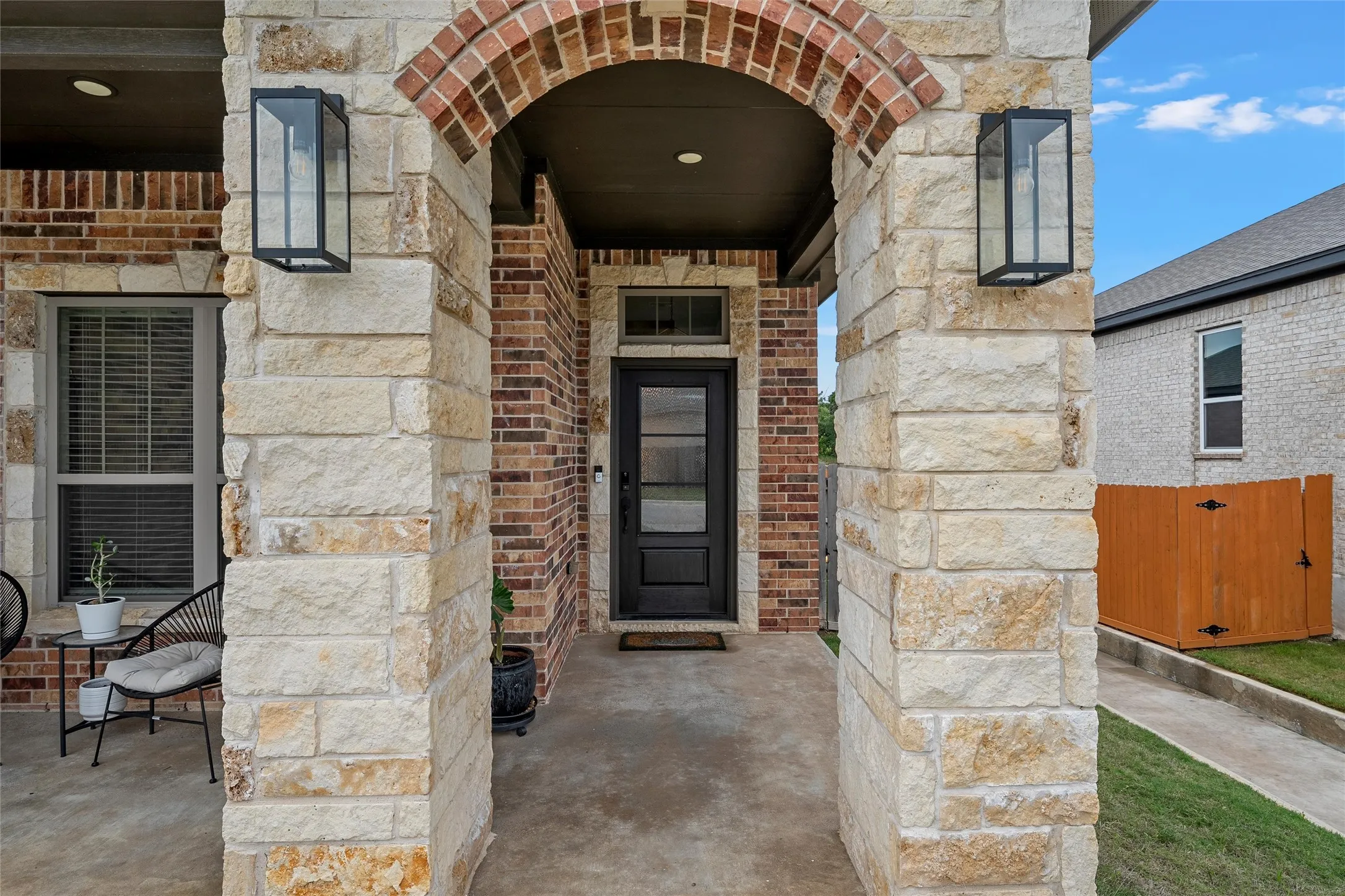 Single Family Residence For Sale in Bell County , 9007 Sassafras Street, Temple, Texas 76502, 5 Bedrooms, 3 Bathrooms, 2 Garage spaces, 2,652 Sqft, built in 2023, Price $484,000, mls#21267695, Real Estate Agent in Temple, Homes For Sale in Bell county, Homes For Sale in Temple, Realtor in Temple Texas, Real Estate Brokerage Independent Realty Texas, Luminita Cordes Realtor