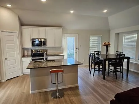 Single Family Residence For Rent in Collin County , 308 N Crescent Avenue N, Melissa, Texas 75454, 4 Bedrooms, 2 Bathrooms, 2 Garage spaces, 2,423 Sqft, built in 2021, Price $2,995, mls#21267469, Real Estate Agent in Melissa, Homes For Rent in Collin county, Homes For Rent in Melissa, Realtor in Melissa Texas, Real Estate Brokerage Independent Realty Texas, Luminita Cordes Realtor