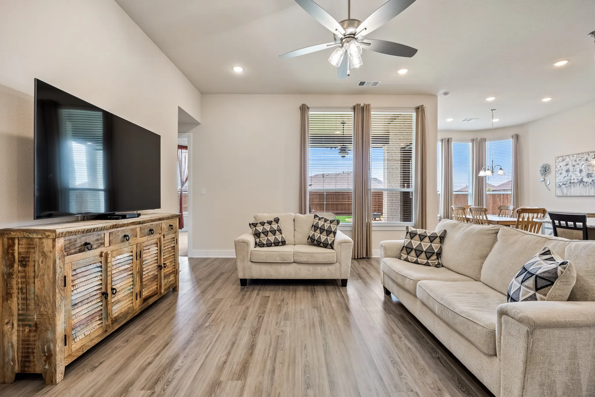 Single Family Residence For Sale in Rockwall County , 4020 Grotto Drive, Royse City, Texas 75189, 4 Bedroom, 3 Bathroom, 2 Garage spaces, 2,071 Sqft, built in 2023, mls#21269963, Real Estate Agent in Royse City, Homes For Sale in Rockwall county, Homes For Sale in Royse City, Realtor in Royse City Texas, Real Estate Brokerage Independent Realty Texas, Luminita Cordes Realtor