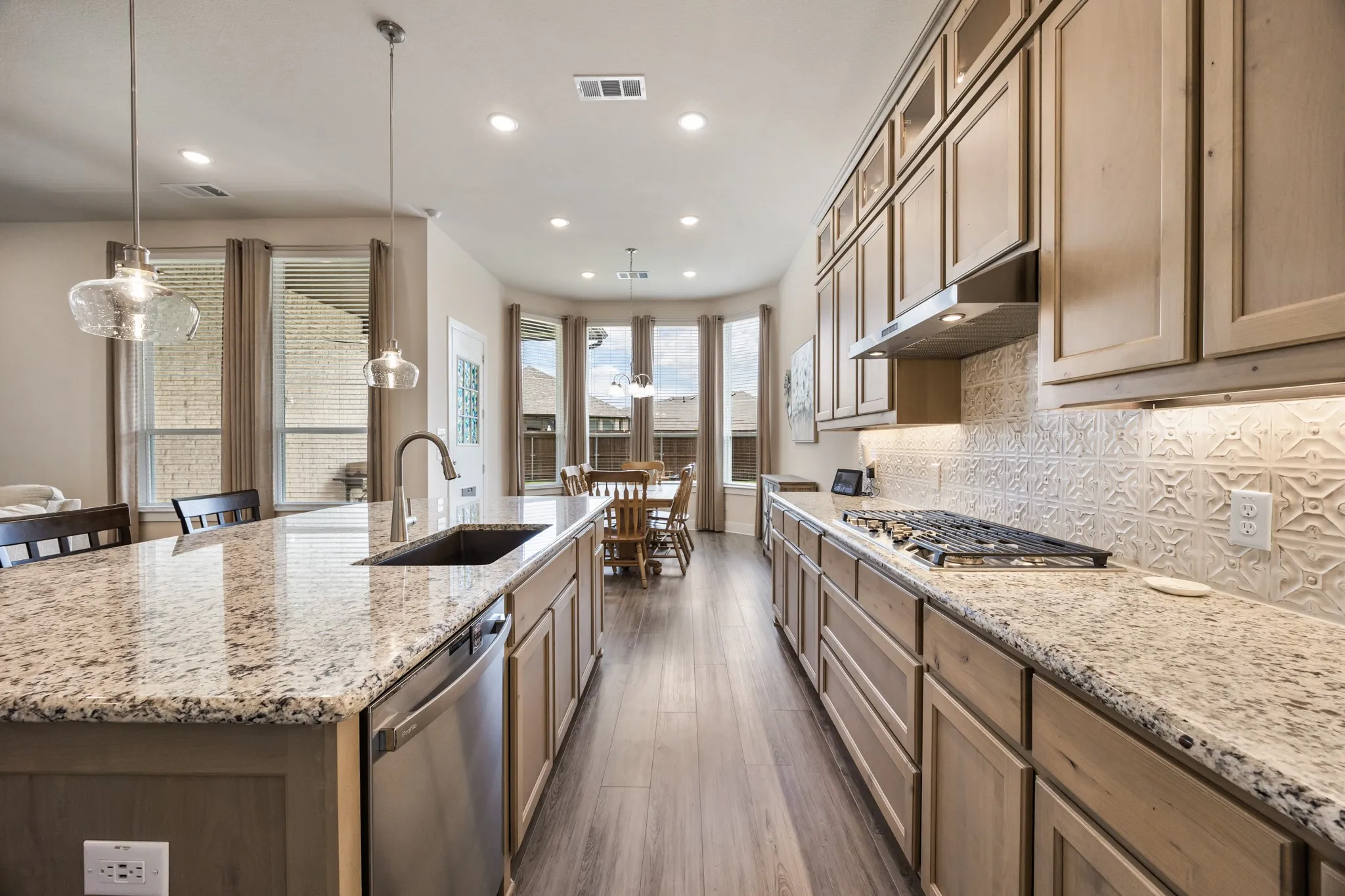 Single Family Residence For Sale in Rockwall County , 4020 Grotto Drive, Royse City, Texas 75189, 4 Bedroom, 3 Bathroom, 2 Garage spaces, 2,071 Sqft, built in 2023, mls#21269963, Real Estate Agent in Royse City, Homes For Sale in Rockwall county, Homes For Sale in Royse City, Realtor in Royse City Texas, Real Estate Brokerage Independent Realty Texas, Luminita Cordes Realtor