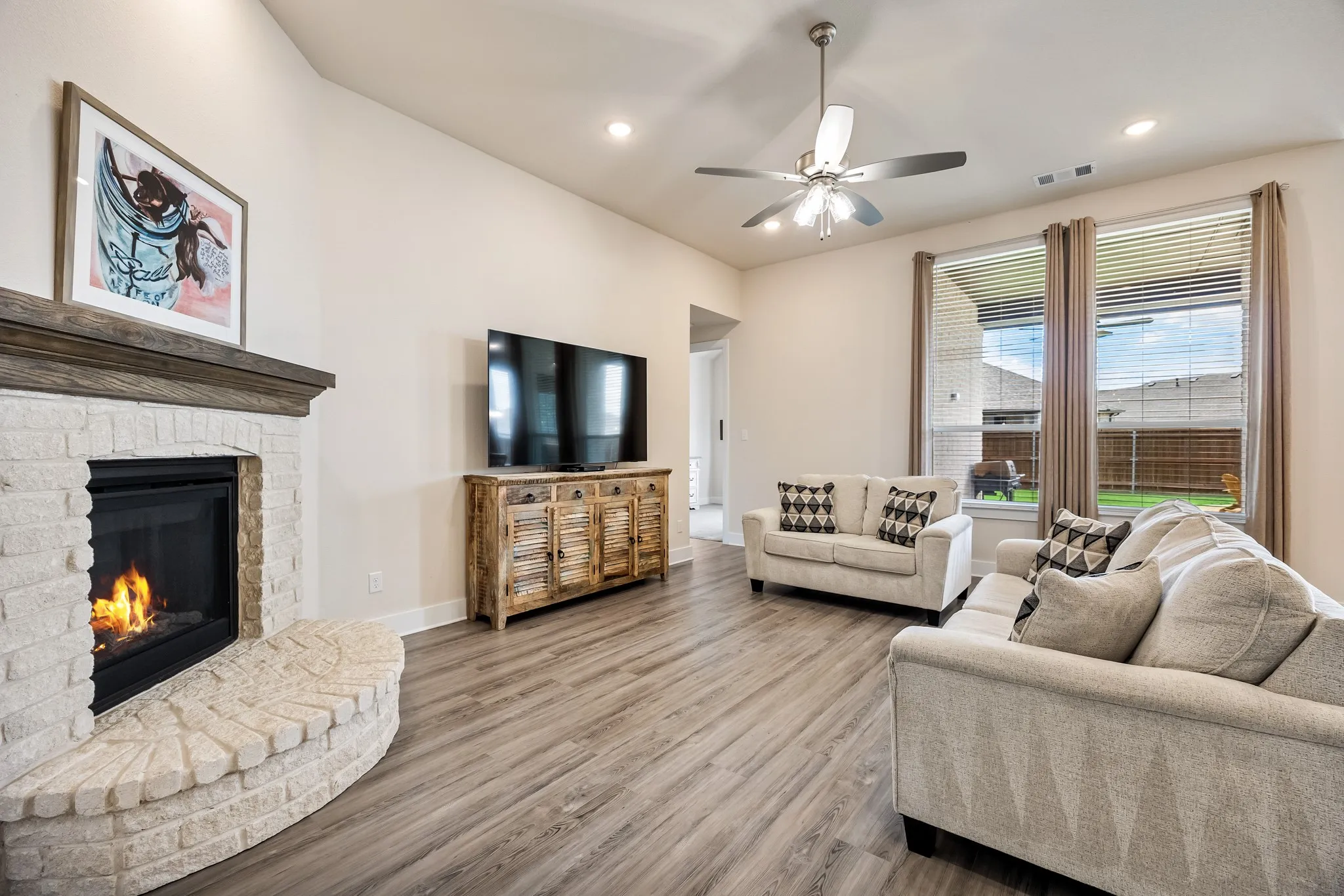 Single Family Residence For Sale in Rockwall County , 4020 Grotto Drive, Royse City, Texas 75189, 4 Bedroom, 3 Bathroom, 2 Garage spaces, 2,071 Sqft, built in 2023, mls#21269963, Real Estate Agent in Royse City, Homes For Sale in Rockwall county, Homes For Sale in Royse City, Realtor in Royse City Texas, Real Estate Brokerage Independent Realty Texas, Luminita Cordes Realtor