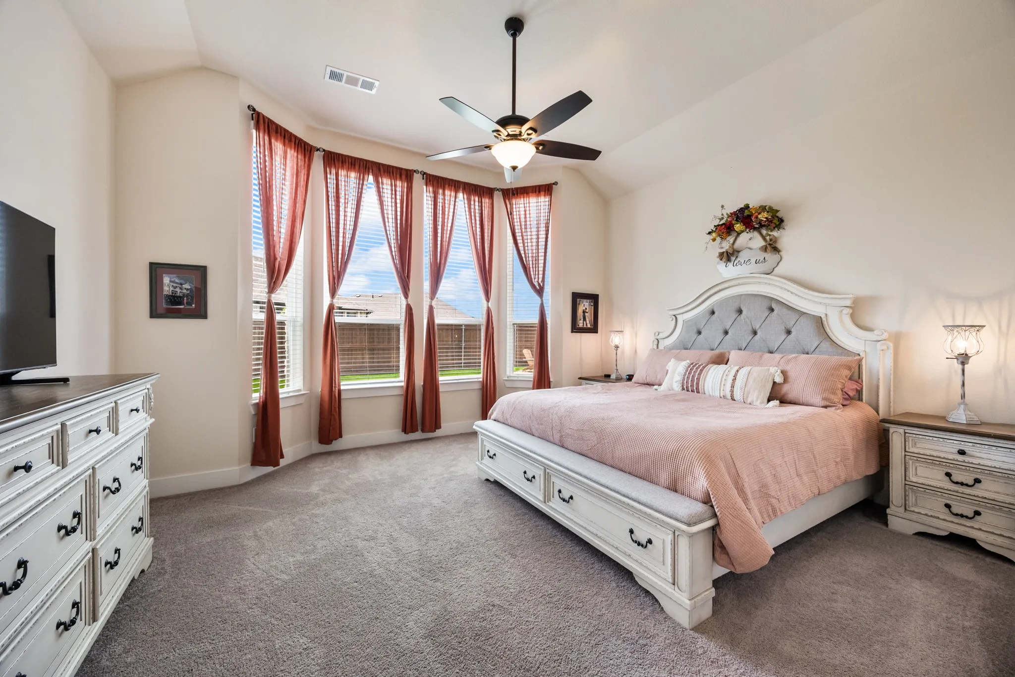 Single Family Residence For Sale in Rockwall County , 4020 Grotto Drive, Royse City, Texas 75189, 4 Bedroom, 3 Bathroom, 2 Garage spaces, 2,071 Sqft, built in 2023, mls#21269963, Real Estate Agent in Royse City, Homes For Sale in Rockwall county, Homes For Sale in Royse City, Realtor in Royse City Texas, Real Estate Brokerage Independent Realty Texas, Luminita Cordes Realtor
