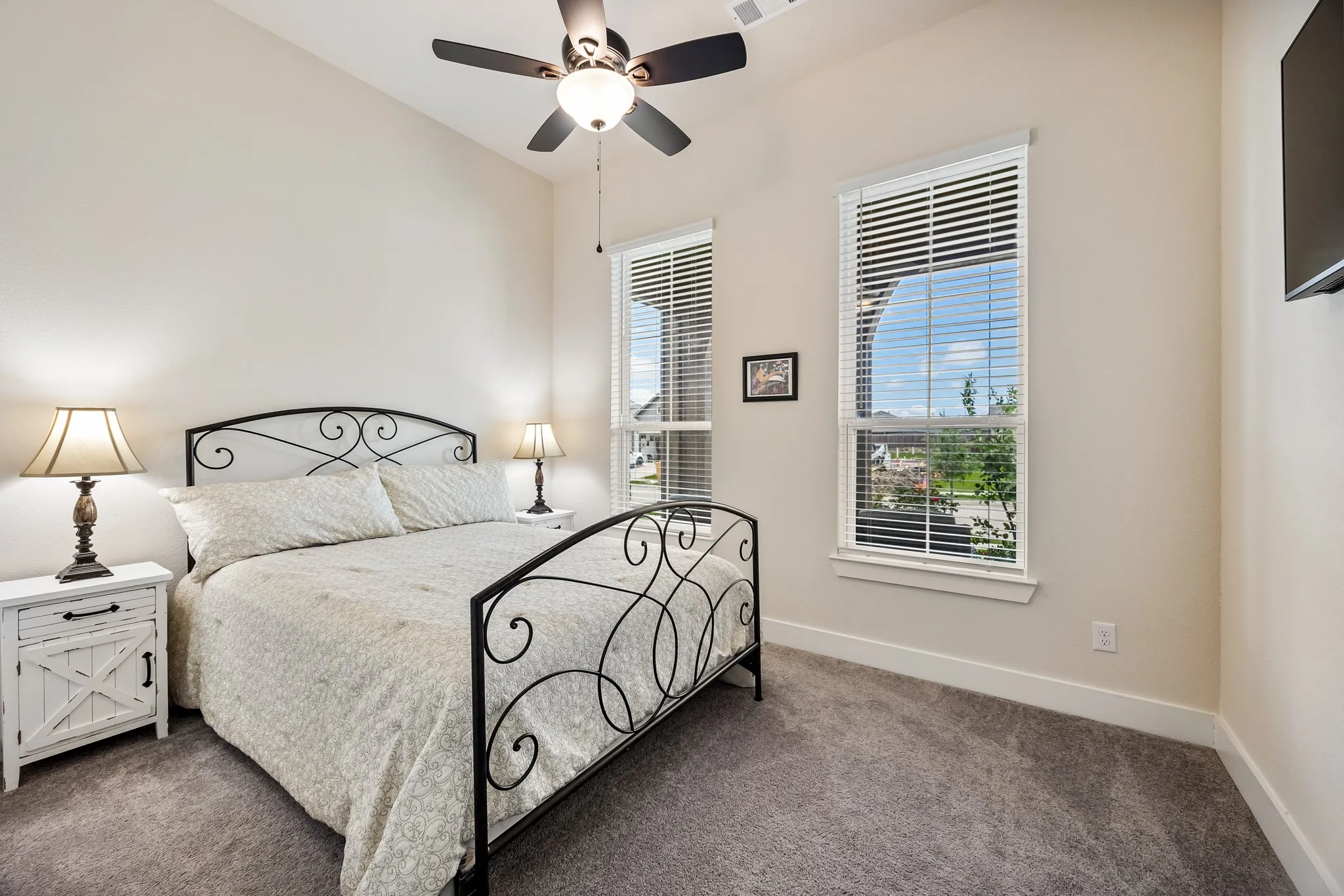 Single Family Residence For Sale in Rockwall County , 4020 Grotto Drive, Royse City, Texas 75189, 4 Bedroom, 3 Bathroom, 2 Garage spaces, 2,071 Sqft, built in 2023, mls#21269963, Real Estate Agent in Royse City, Homes For Sale in Rockwall county, Homes For Sale in Royse City, Realtor in Royse City Texas, Real Estate Brokerage Independent Realty Texas, Luminita Cordes Realtor
