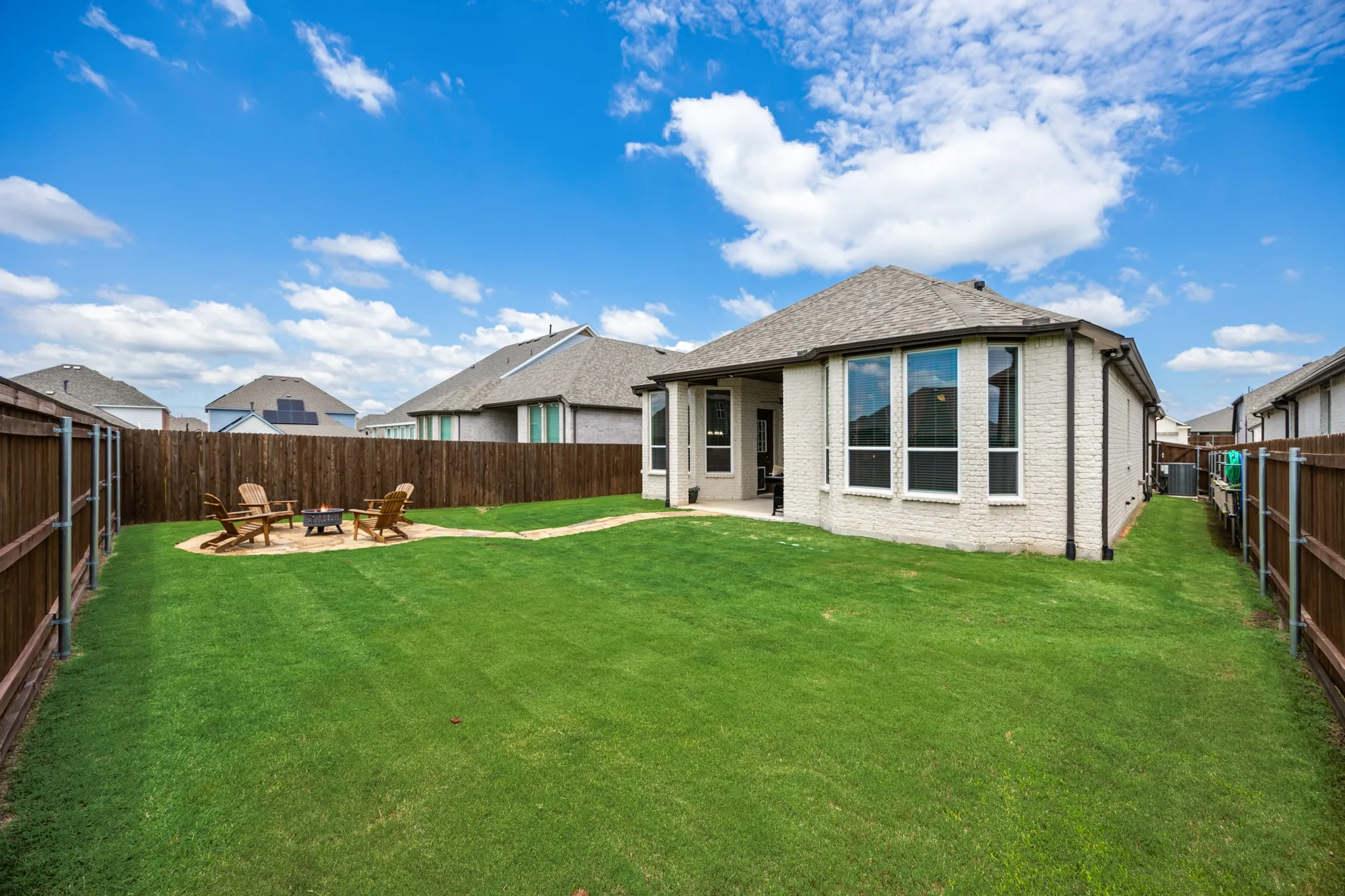 Single Family Residence For Sale in Rockwall County , 4020 Grotto Drive, Royse City, Texas 75189, 4 Bedroom, 3 Bathroom, 2 Garage spaces, 2,071 Sqft, built in 2023, mls#21269963, Real Estate Agent in Royse City, Homes For Sale in Rockwall county, Homes For Sale in Royse City, Realtor in Royse City Texas, Real Estate Brokerage Independent Realty Texas, Luminita Cordes Realtor