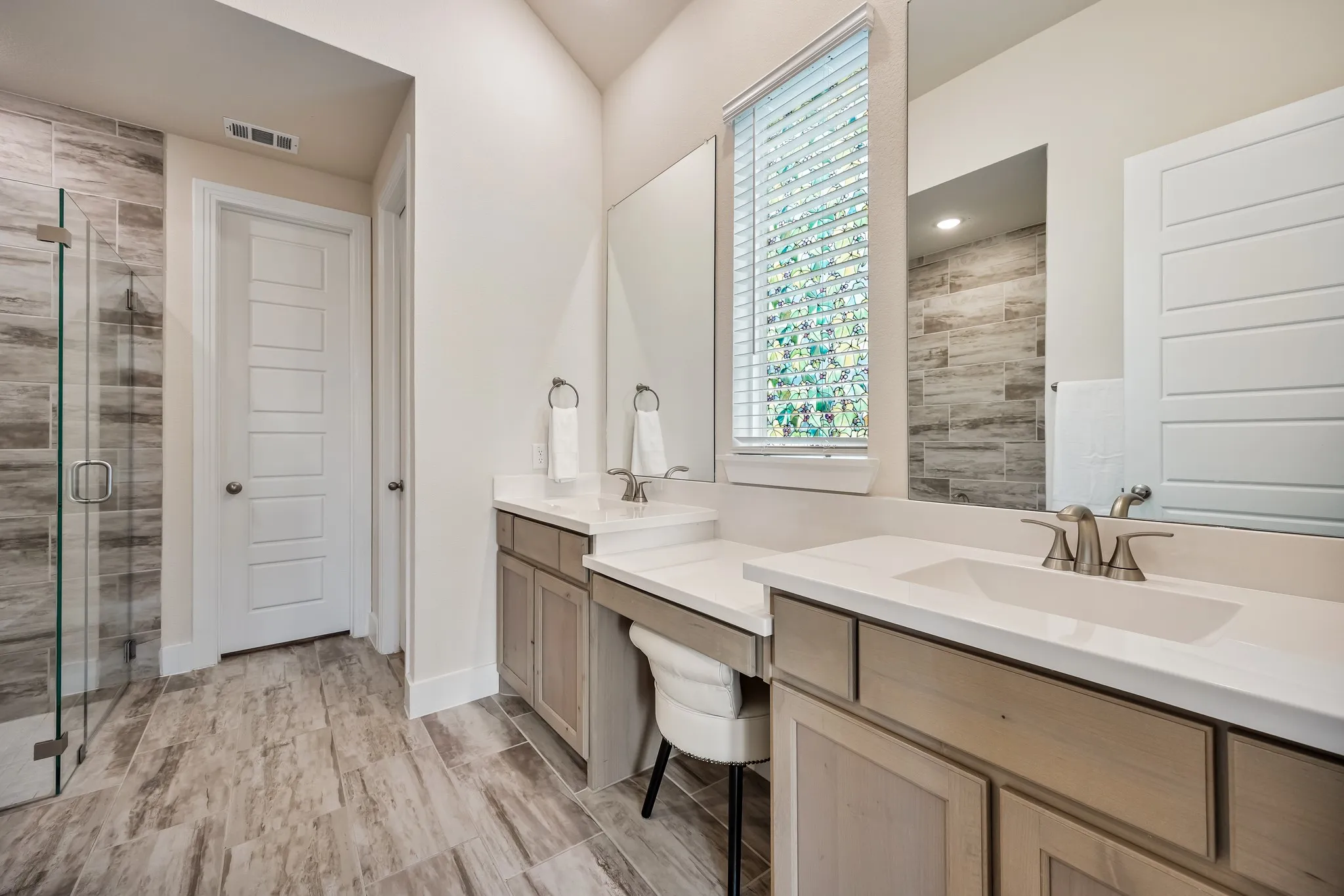 Single Family Residence For Sale in Rockwall County , 4020 Grotto Drive, Royse City, Texas 75189, 4 Bedroom, 3 Bathroom, 2 Garage spaces, 2,071 Sqft, built in 2023, mls#21269963, Real Estate Agent in Royse City, Homes For Sale in Rockwall county, Homes For Sale in Royse City, Realtor in Royse City Texas, Real Estate Brokerage Independent Realty Texas, Luminita Cordes Realtor