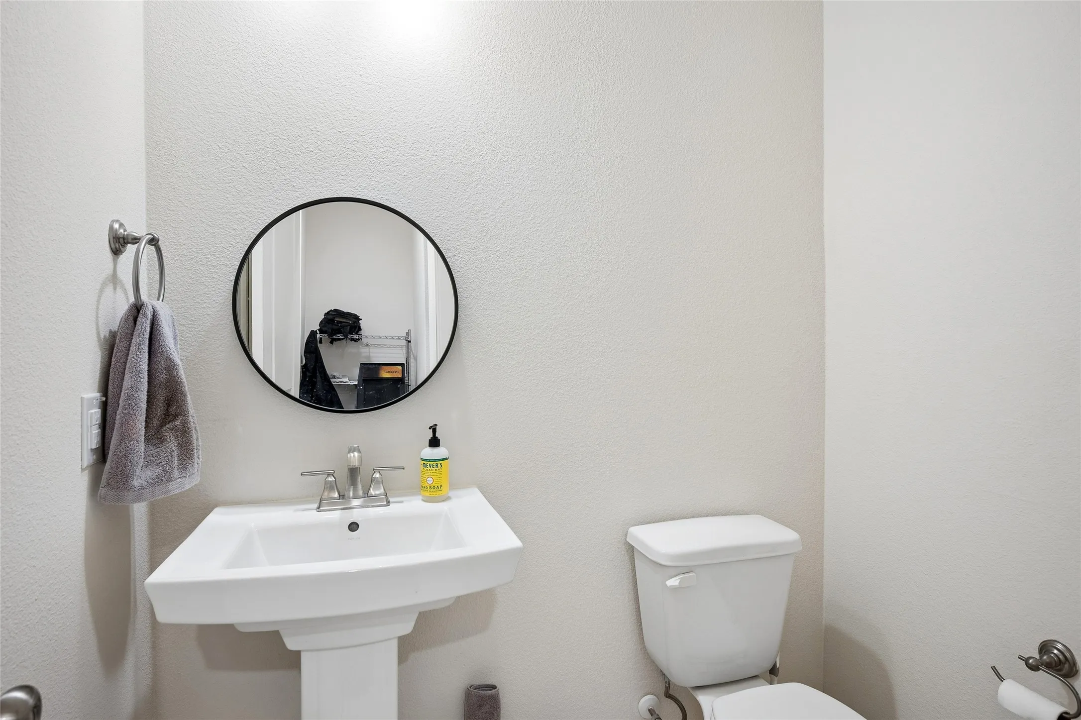 Townhouse For Sale in Dallas County , 536 Ballustrade Drive, Irving, Texas 75039, 2 Bedroom, 3 Bathroom, 2 Garage spaces, 1,825 Sqft, built in 2020, mls#21269768, Real Estate Agent in Irving, Homes For Sale in Dallas county, Homes For Sale in Irving, Realtor in Irving Texas, Real Estate Brokerage Independent Realty Texas, Luminita Cordes Realtor