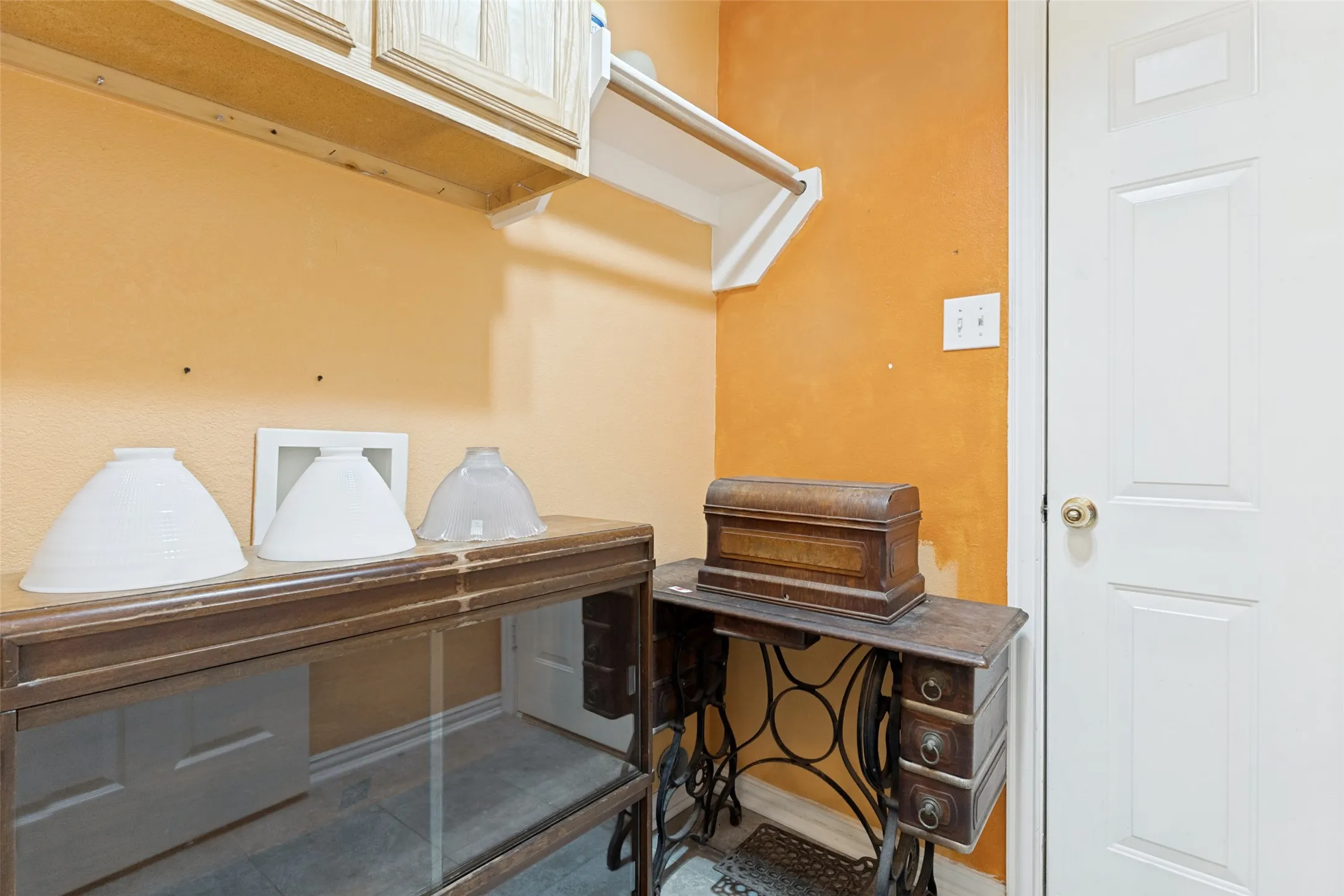 Single Family Residence For Sale in Tarrant County , 7429 Creekfall Drive, Fort Worth, Texas 76137, 3 Bedroom, 2 Bathroom, 2 Garage spaces, 1,440 Sqft, built in 2001, mls#21258705, Real Estate Agent in Fort Worth, Homes For Sale in Tarrant county, Homes For Sale in Fort Worth, Realtor in Fort Worth Texas, Real Estate Brokerage Independent Realty Texas, Luminita Cordes Realtor
