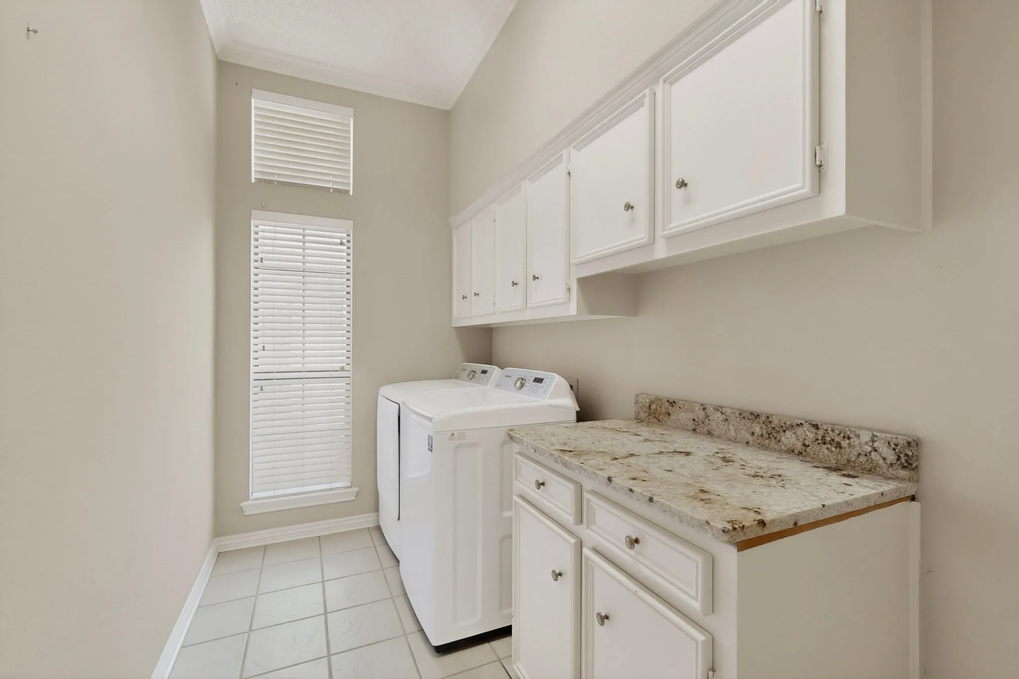 Single Family Residence For Sale in Dallas County , 14015 Highmark Square, Dallas, Texas 75254, 3 Bedroom, 3 Bathroom, 2 Garage spaces, 2,575 Sqft, built in 1980, mls#21266334, Real Estate Agent in Dallas, Homes For Sale in Dallas county, Homes For Sale in Dallas, Realtor in Dallas Texas, Real Estate Brokerage Independent Realty Texas, Luminita Cordes Realtor