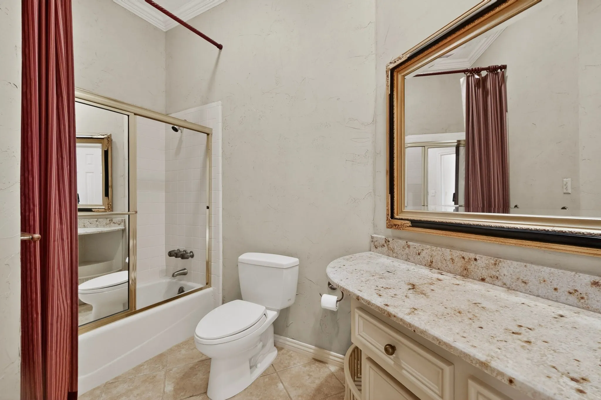 Single Family Residence For Sale in Dallas County , 14015 Highmark Square, Dallas, Texas 75254, 3 Bedroom, 3 Bathroom, 2 Garage spaces, 2,575 Sqft, built in 1980, mls#21266334, Real Estate Agent in Dallas, Homes For Sale in Dallas county, Homes For Sale in Dallas, Realtor in Dallas Texas, Real Estate Brokerage Independent Realty Texas, Luminita Cordes Realtor
