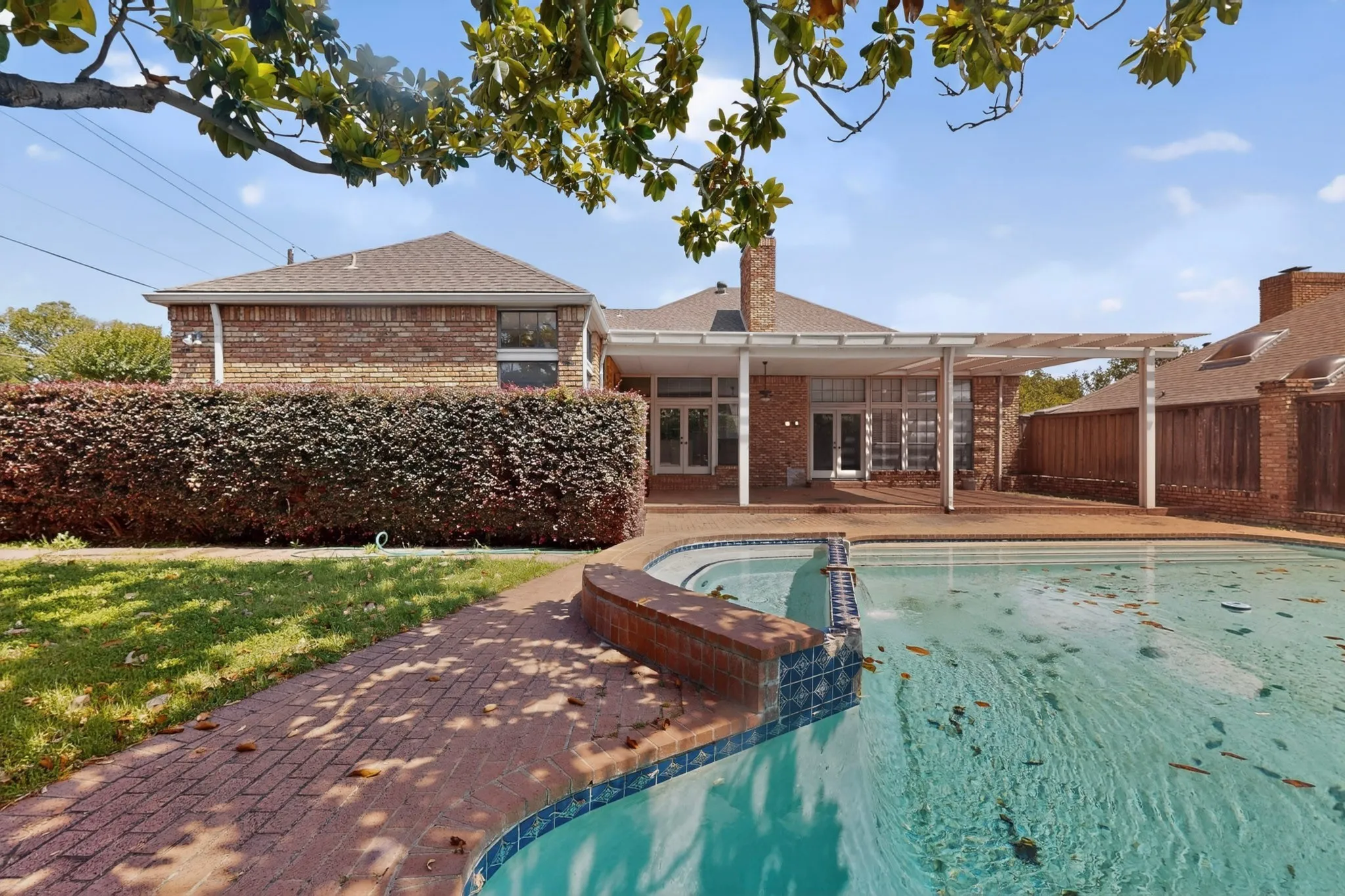 Single Family Residence For Sale in Dallas County , 14015 Highmark Square, Dallas, Texas 75254, 3 Bedroom, 3 Bathroom, 2 Garage spaces, 2,575 Sqft, built in 1980, mls#21266334, Real Estate Agent in Dallas, Homes For Sale in Dallas county, Homes For Sale in Dallas, Realtor in Dallas Texas, Real Estate Brokerage Independent Realty Texas, Luminita Cordes Realtor