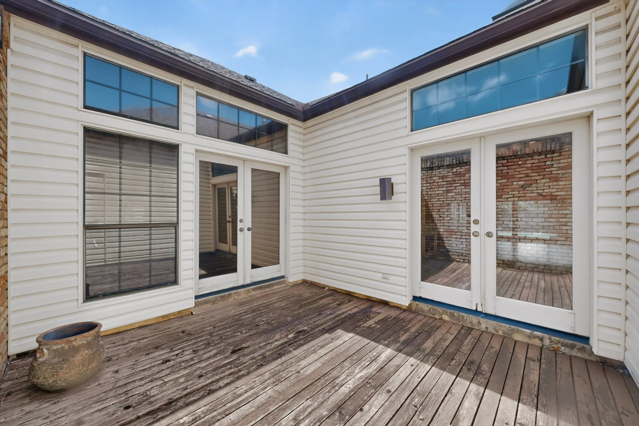 Single Family Residence For Sale in Dallas County , 14015 Highmark Square, Dallas, Texas 75254, 3 Bedroom, 3 Bathroom, 2 Garage spaces, 2,575 Sqft, built in 1980, mls#21266334, Real Estate Agent in Dallas, Homes For Sale in Dallas county, Homes For Sale in Dallas, Realtor in Dallas Texas, Real Estate Brokerage Independent Realty Texas, Luminita Cordes Realtor