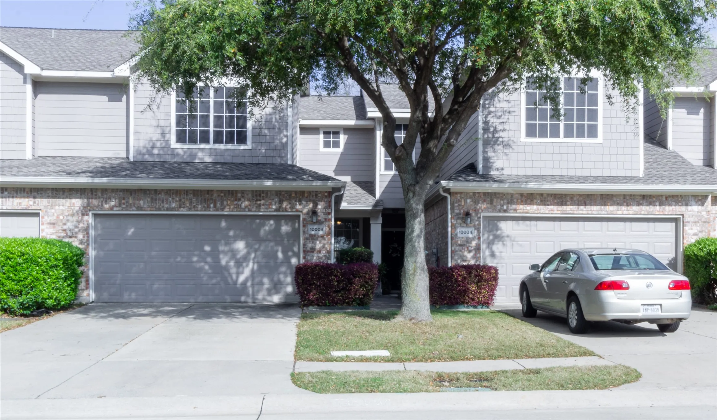 Townhouse For Rent in Collin County , 10008 Dryden Lane, Plano, Texas 75025, 2 Bedroom, 3 Bathroom, 2 Garage spaces, 1,535 Sqft, built in 2000, Price $2,300, mls#21248268, Real Estate Agent in Plano, Homes For Rent in Collin county, Homes For Rent in Plano, Realtor in Plano Texas, Real Estate Brokerage Independent Realty Texas, Luminita Cordes Realtor
