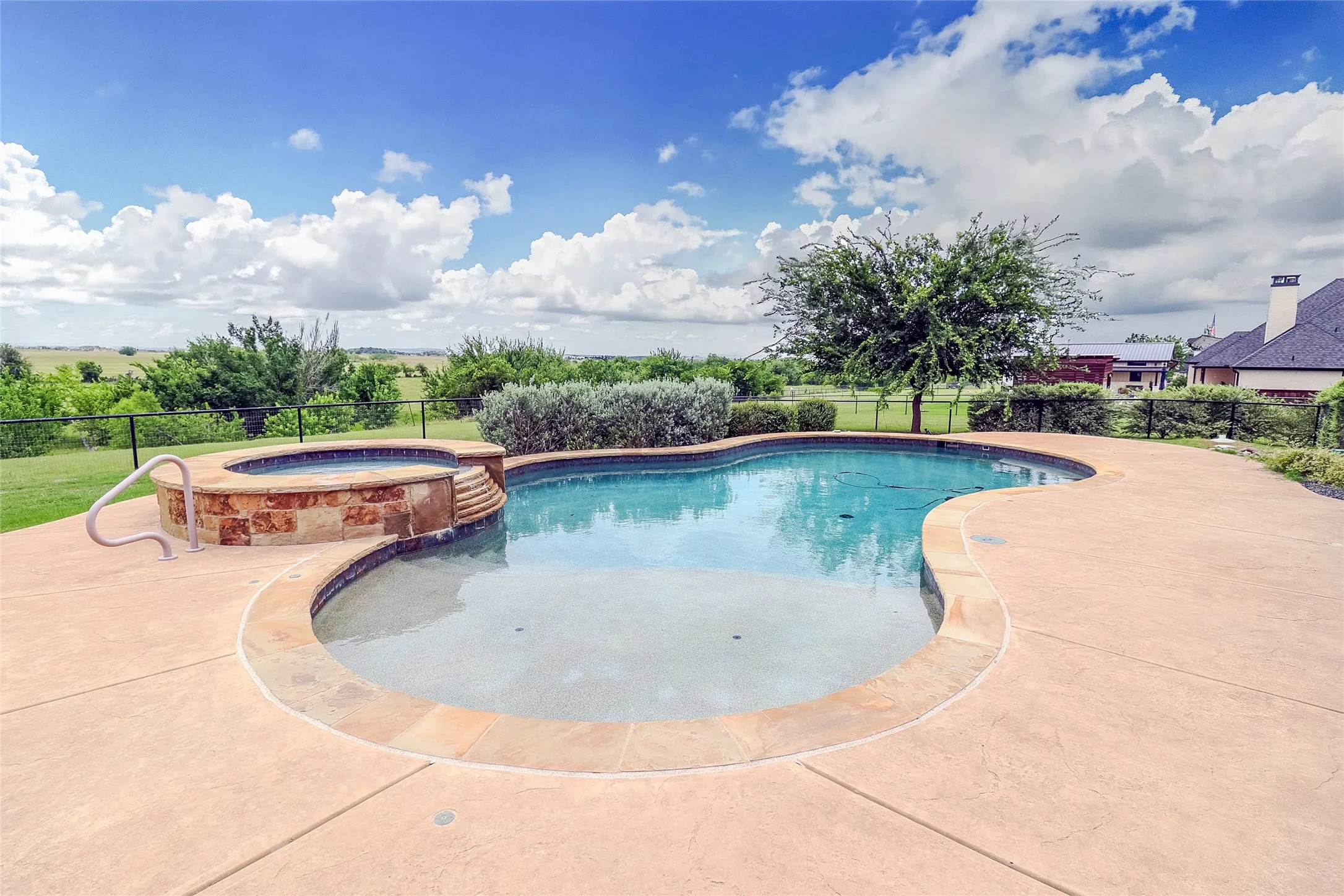 Single Family Residence For Sale in Johnson County , 6312 Nobu Place, Godley, Texas 76044, 4 Bedroom, 4 Bathroom, 3 Garage spaces, 3,282 Sqft, built in 2019, mls#21268610, Real Estate Agent in Godley, Homes For Sale in Johnson county, Homes For Sale in Godley, Realtor in Godley Texas, Real Estate Brokerage Independent Realty Texas, Luminita Cordes Realtor