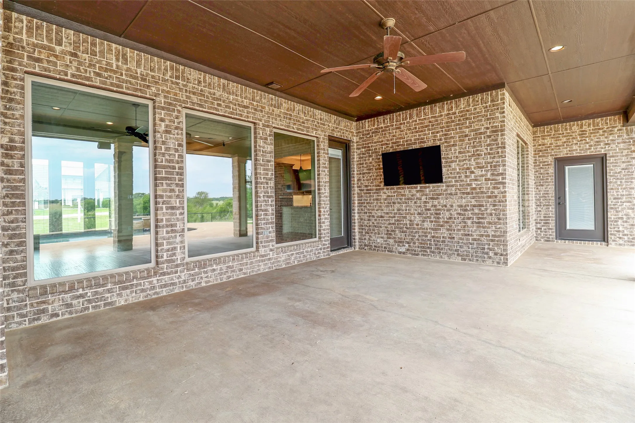 Single Family Residence For Sale in Johnson County , 6312 Nobu Place, Godley, Texas 76044, 4 Bedroom, 4 Bathroom, 3 Garage spaces, 3,282 Sqft, built in 2019, mls#21268610, Real Estate Agent in Godley, Homes For Sale in Johnson county, Homes For Sale in Godley, Realtor in Godley Texas, Real Estate Brokerage Independent Realty Texas, Luminita Cordes Realtor