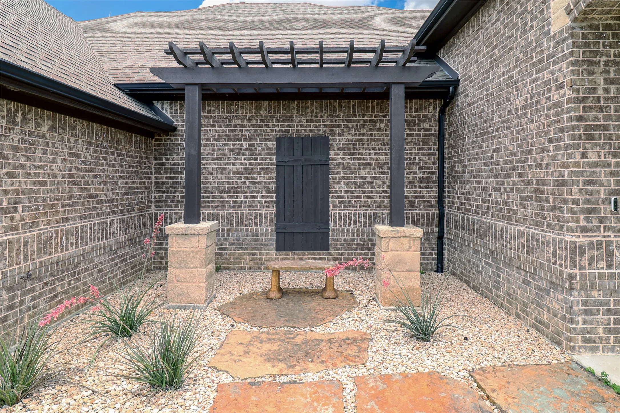 Single Family Residence For Sale in Johnson County , 6312 Nobu Place, Godley, Texas 76044, 4 Bedroom, 4 Bathroom, 3 Garage spaces, 3,282 Sqft, built in 2019, mls#21268610, Real Estate Agent in Godley, Homes For Sale in Johnson county, Homes For Sale in Godley, Realtor in Godley Texas, Real Estate Brokerage Independent Realty Texas, Luminita Cordes Realtor