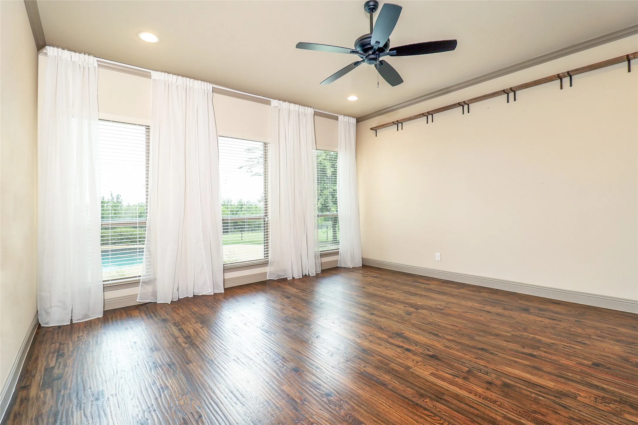 Single Family Residence For Sale in Johnson County , 6312 Nobu Place, Godley, Texas 76044, 4 Bedroom, 4 Bathroom, 3 Garage spaces, 3,282 Sqft, built in 2019, mls#21268610, Real Estate Agent in Godley, Homes For Sale in Johnson county, Homes For Sale in Godley, Realtor in Godley Texas, Real Estate Brokerage Independent Realty Texas, Luminita Cordes Realtor