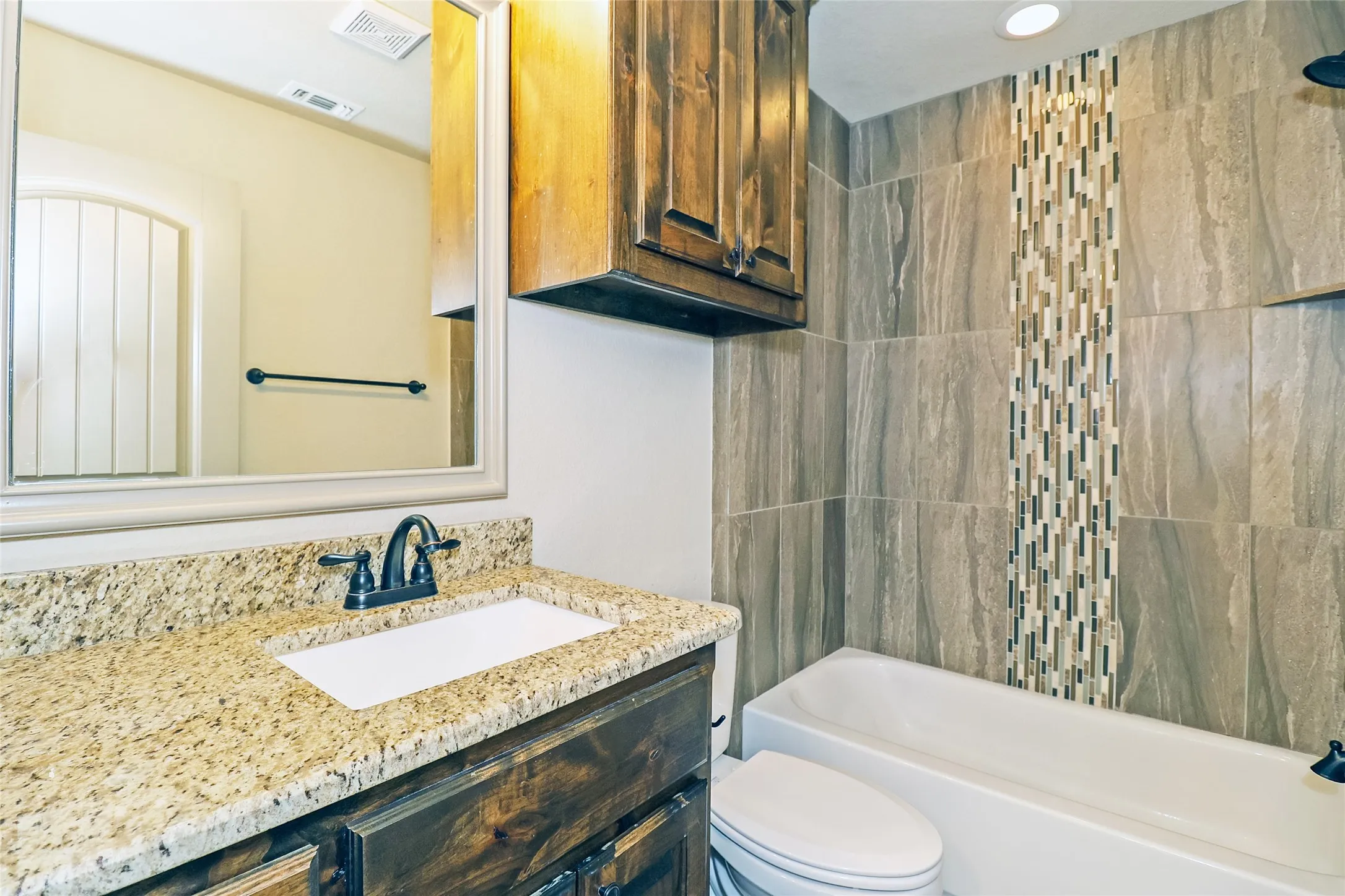 Single Family Residence For Sale in Johnson County , 6312 Nobu Place, Godley, Texas 76044, 4 Bedroom, 4 Bathroom, 3 Garage spaces, 3,282 Sqft, built in 2019, mls#21268610, Real Estate Agent in Godley, Homes For Sale in Johnson county, Homes For Sale in Godley, Realtor in Godley Texas, Real Estate Brokerage Independent Realty Texas, Luminita Cordes Realtor