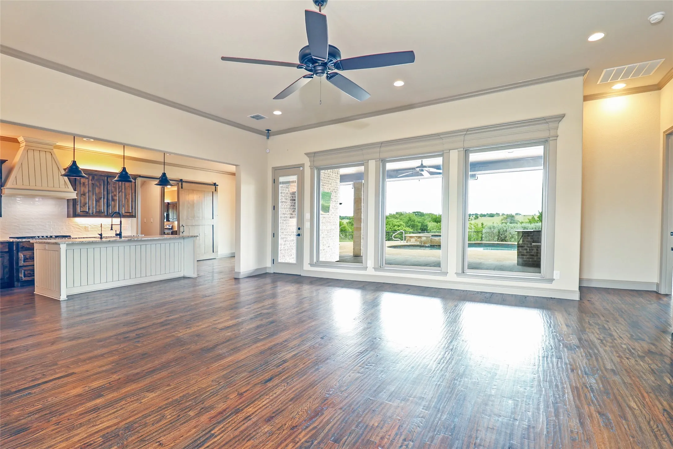 Single Family Residence For Sale in Johnson County , 6312 Nobu Place, Godley, Texas 76044, 4 Bedroom, 4 Bathroom, 3 Garage spaces, 3,282 Sqft, built in 2019, mls#21268610, Real Estate Agent in Godley, Homes For Sale in Johnson county, Homes For Sale in Godley, Realtor in Godley Texas, Real Estate Brokerage Independent Realty Texas, Luminita Cordes Realtor