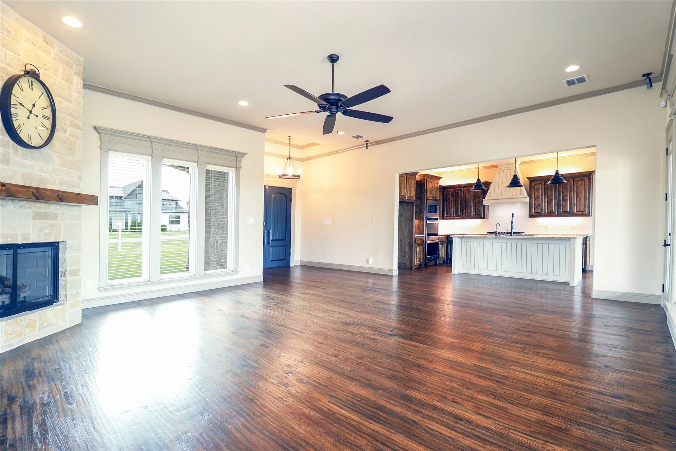 Single Family Residence For Sale in Johnson County , 6312 Nobu Place, Godley, Texas 76044, 4 Bedroom, 4 Bathroom, 3 Garage spaces, 3,282 Sqft, built in 2019, mls#21268610, Real Estate Agent in Godley, Homes For Sale in Johnson county, Homes For Sale in Godley, Realtor in Godley Texas, Real Estate Brokerage Independent Realty Texas, Luminita Cordes Realtor