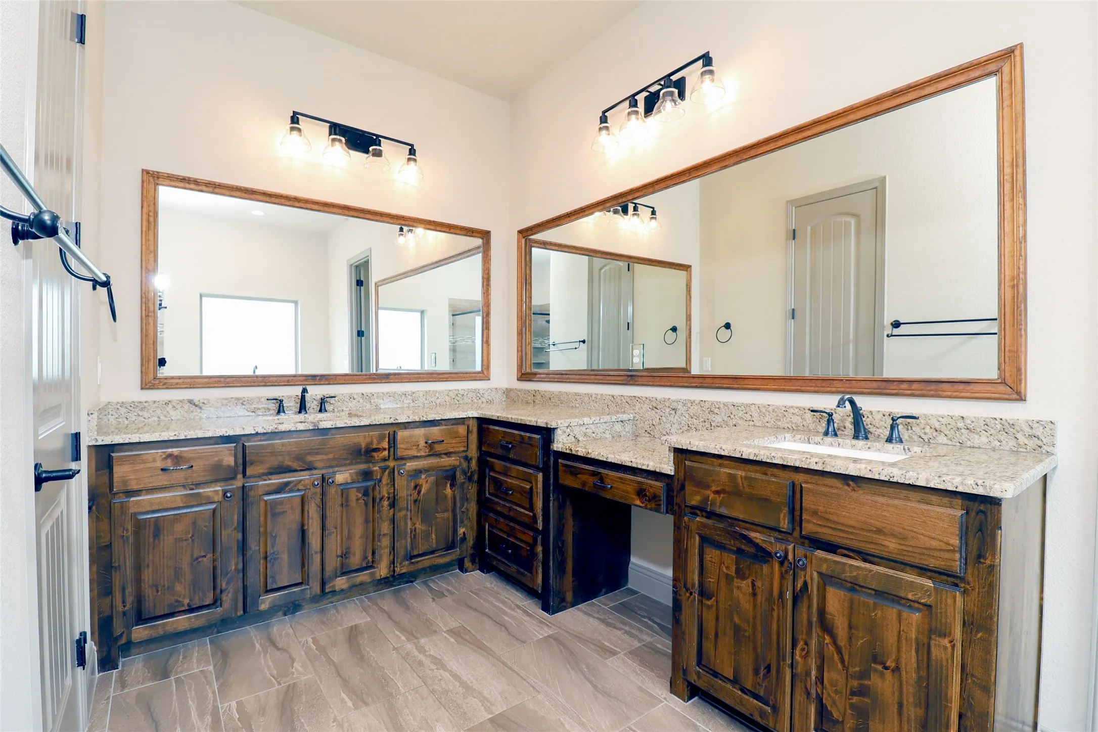 Single Family Residence For Sale in Johnson County , 6312 Nobu Place, Godley, Texas 76044, 4 Bedroom, 4 Bathroom, 3 Garage spaces, 3,282 Sqft, built in 2019, mls#21268610, Real Estate Agent in Godley, Homes For Sale in Johnson county, Homes For Sale in Godley, Realtor in Godley Texas, Real Estate Brokerage Independent Realty Texas, Luminita Cordes Realtor