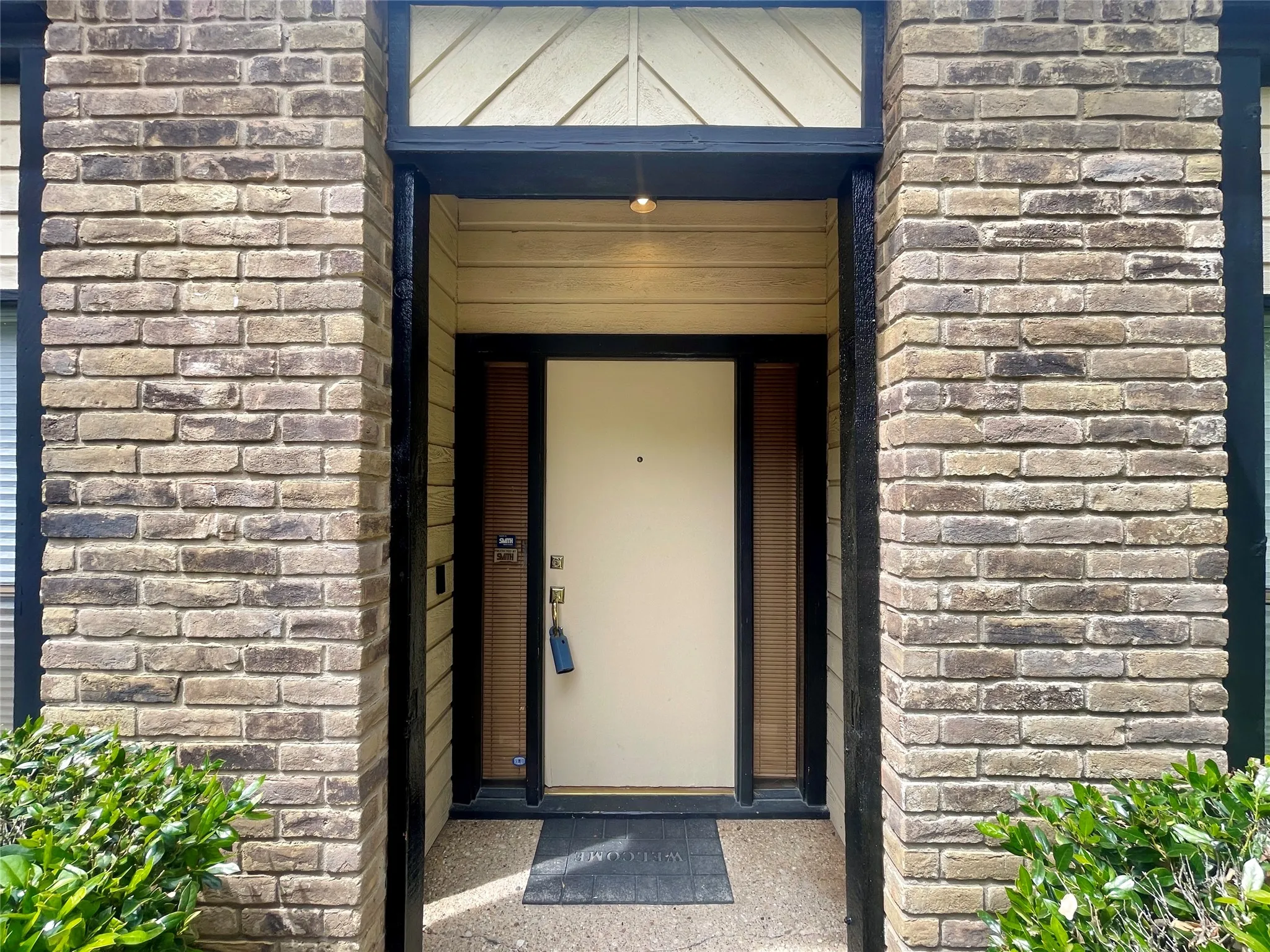 Single Family Residence For Sale in Dallas County , 9931 Chimney Hill Lane, Dallas, Texas 75243, 4 Bedroom, 3 Bathroom, 2 Garage spaces, 2,610 Sqft, built in 1979, mls#21265550, Real Estate Agent in Dallas, Homes For Sale in Dallas county, Homes For Sale in Dallas, Realtor in Dallas Texas, Real Estate Brokerage Independent Realty Texas, Luminita Cordes Realtor