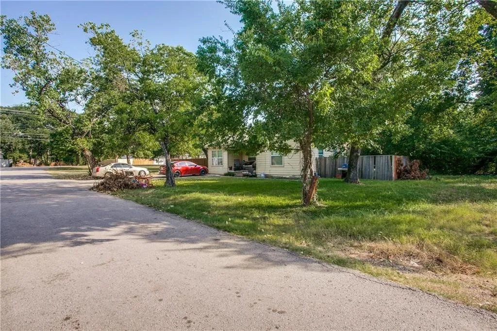 Single Family Residence For Sale in Dallas County , 6922 Mohawk Drive, Dallas, Texas 75235, 4 Bedroom, 2 Bathroom, Garage spaces, 1,518 Sqft, built in 1948, mls#21270223, Real Estate Agent in Dallas, Homes For Sale in Dallas county, Homes For Sale in Dallas, Realtor in Dallas Texas, Real Estate Brokerage Independent Realty Texas, Luminita Cordes Realtor