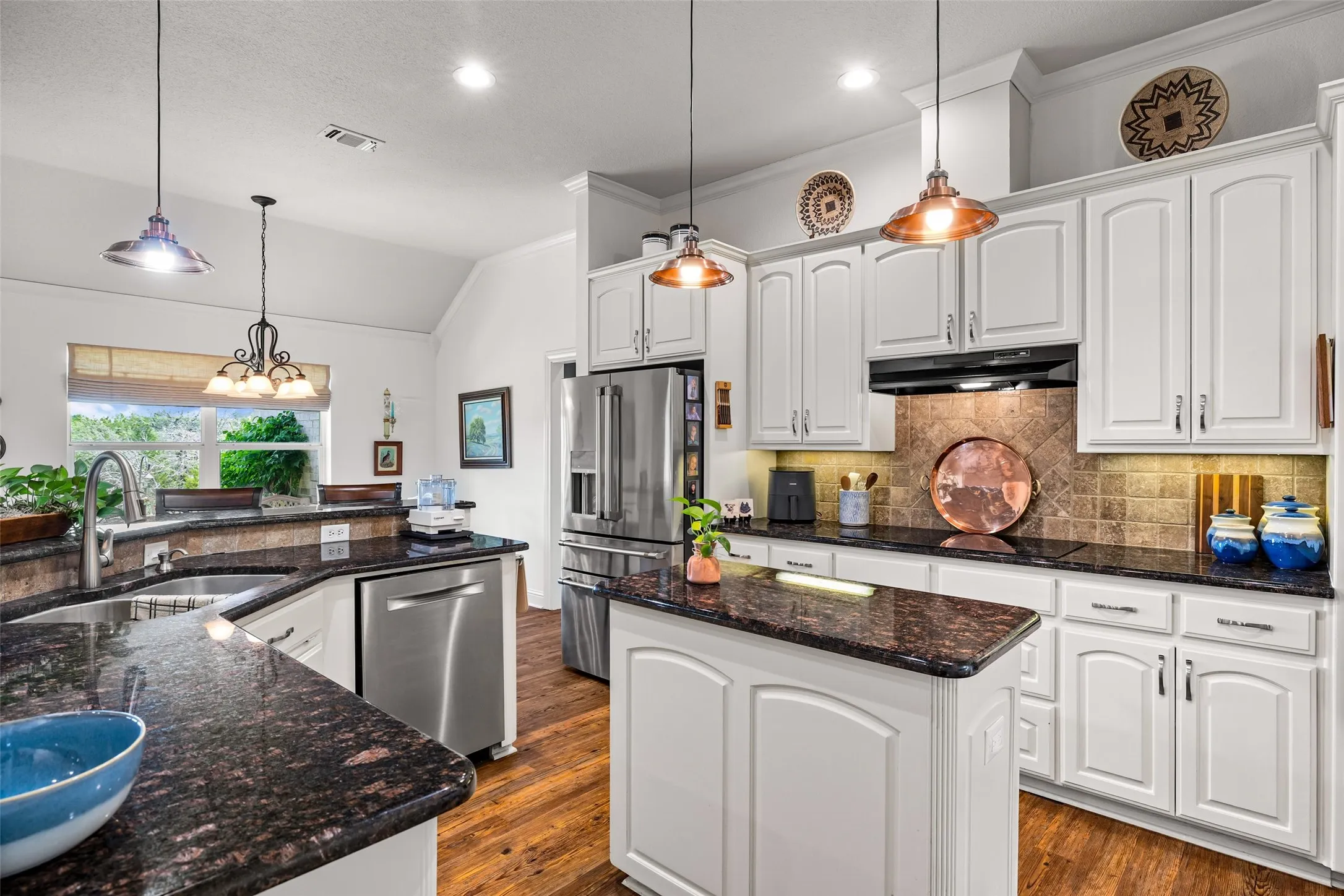 Single Family Residence For Sale in Hood County , 2809 Wind Point Court, Tolar, Texas 76476, 4 Bedroom, 3 Bathroom, 3 Garage spaces, 2,567 Sqft, built in 2007, mls#21266374, Real Estate Agent in Tolar, Homes For Sale in Hood county, Homes For Sale in Tolar, Realtor in Tolar Texas, Real Estate Brokerage Independent Realty Texas, Luminita Cordes Realtor
