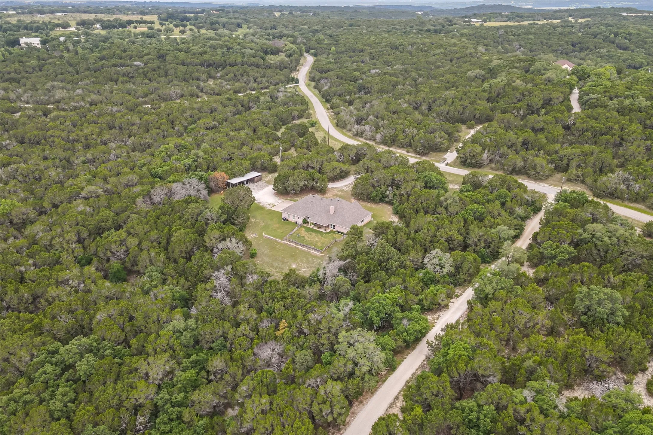 Single Family Residence For Sale in Hood County , 2809 Wind Point Court, Tolar, Texas 76476, 4 Bedroom, 3 Bathroom, 3 Garage spaces, 2,567 Sqft, built in 2007, mls#21266374, Real Estate Agent in Tolar, Homes For Sale in Hood county, Homes For Sale in Tolar, Realtor in Tolar Texas, Real Estate Brokerage Independent Realty Texas, Luminita Cordes Realtor