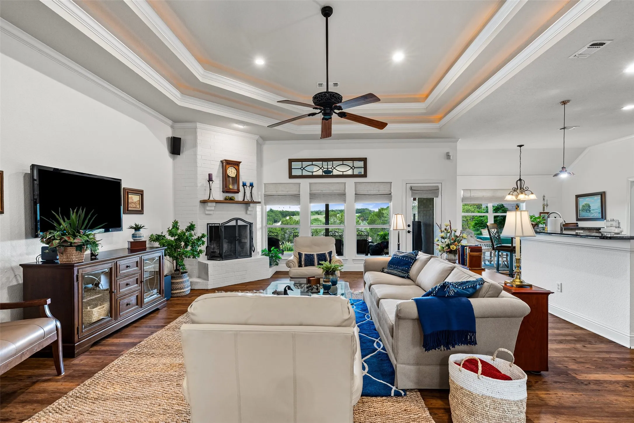 Single Family Residence For Sale in Hood County , 2809 Wind Point Court, Tolar, Texas 76476, 4 Bedroom, 3 Bathroom, 3 Garage spaces, 2,567 Sqft, built in 2007, mls#21266374, Real Estate Agent in Tolar, Homes For Sale in Hood county, Homes For Sale in Tolar, Realtor in Tolar Texas, Real Estate Brokerage Independent Realty Texas, Luminita Cordes Realtor